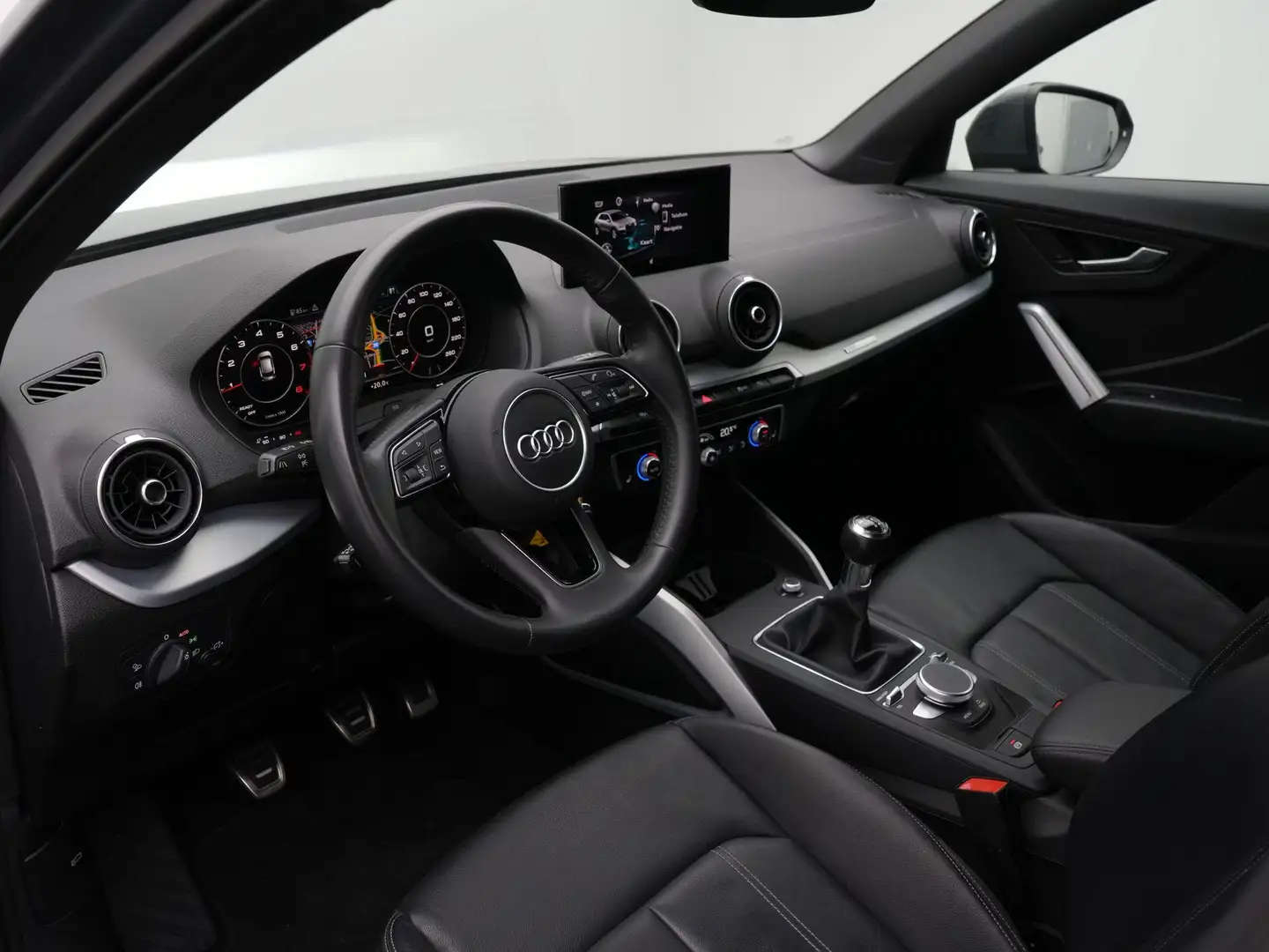 Audi Q2 35 TFSI 150 pk S-tronic epic | Milano leder | Navi Grijs - 2