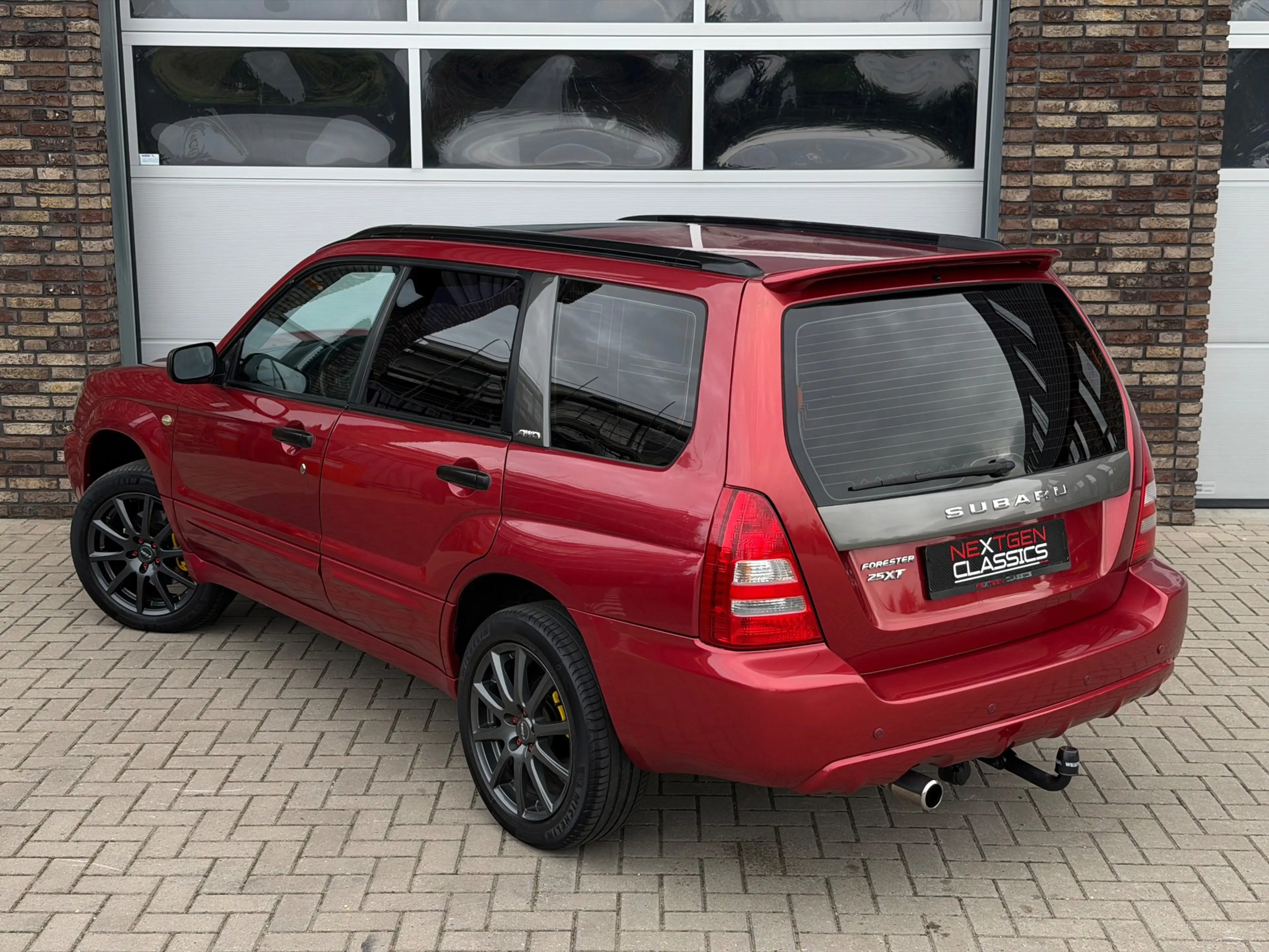 Subaru Forester 2.5 AWD XT — photo 11