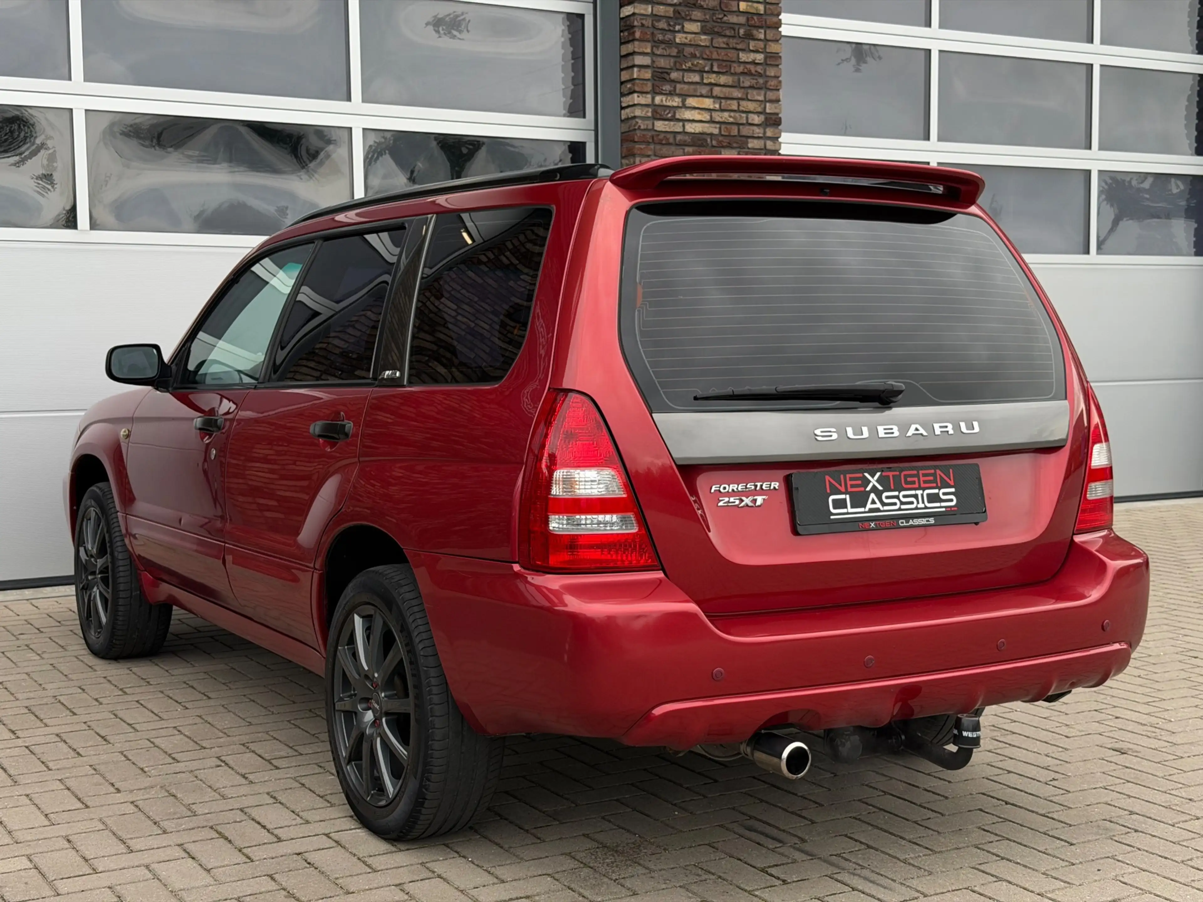 Subaru Forester 2.5 AWD XT — photo 12