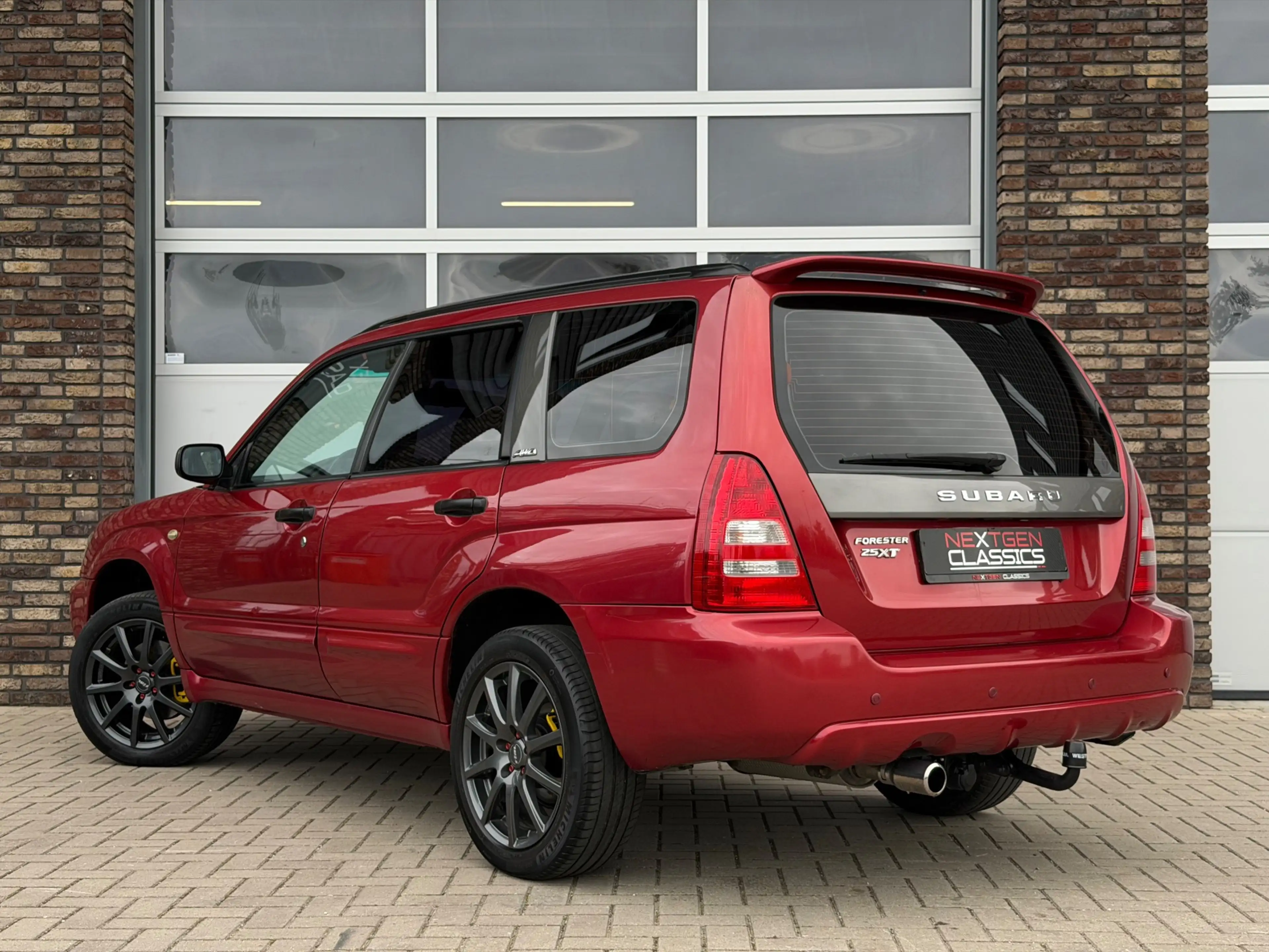 Subaru Forester 2.5 AWD XT — photo 10