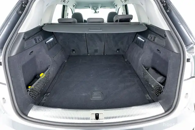 Audi Q5 view 9