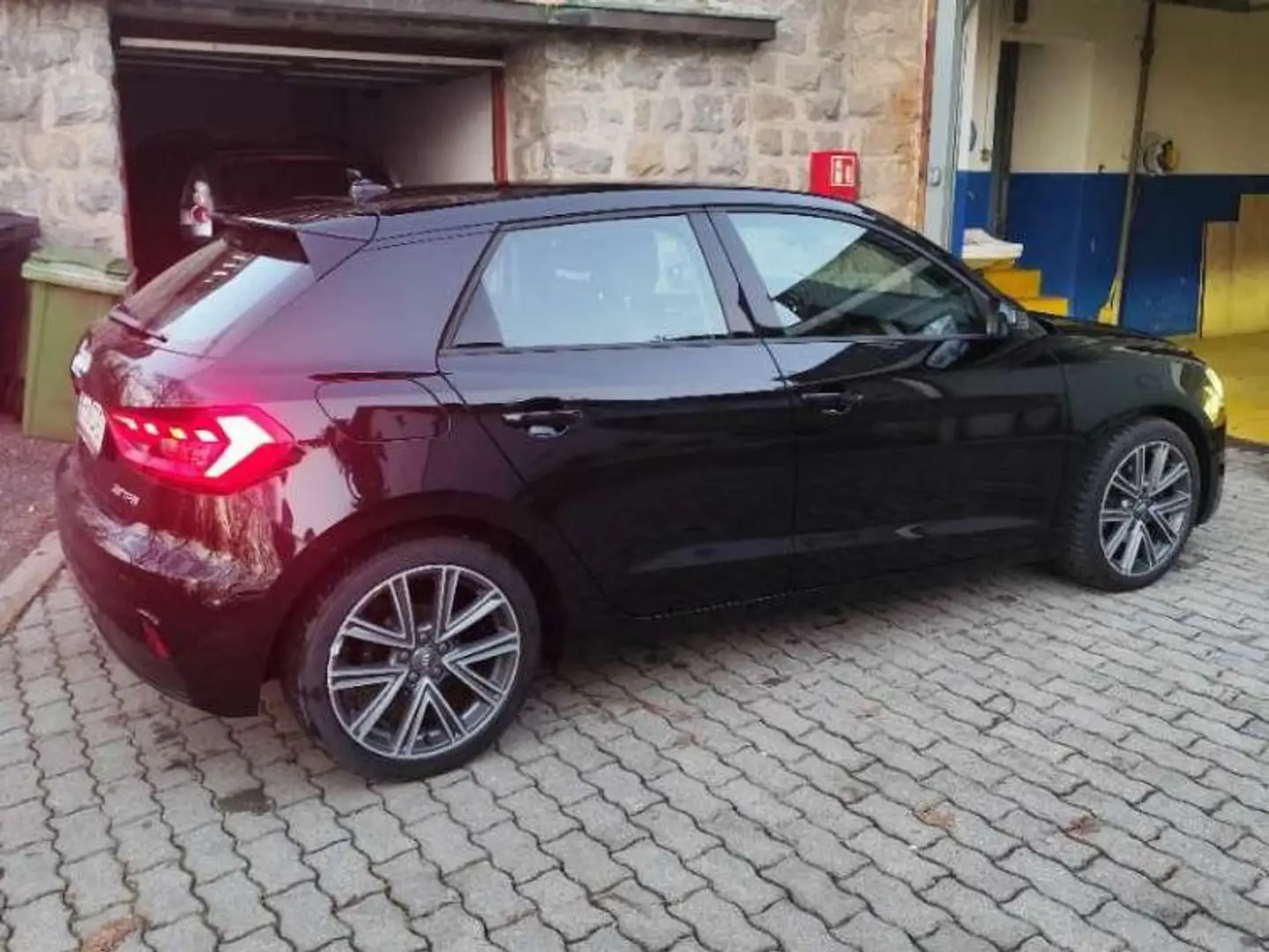 Audi A1 A1 SB 30 TFSI S-line S-tronic S-line Schwarz - 2