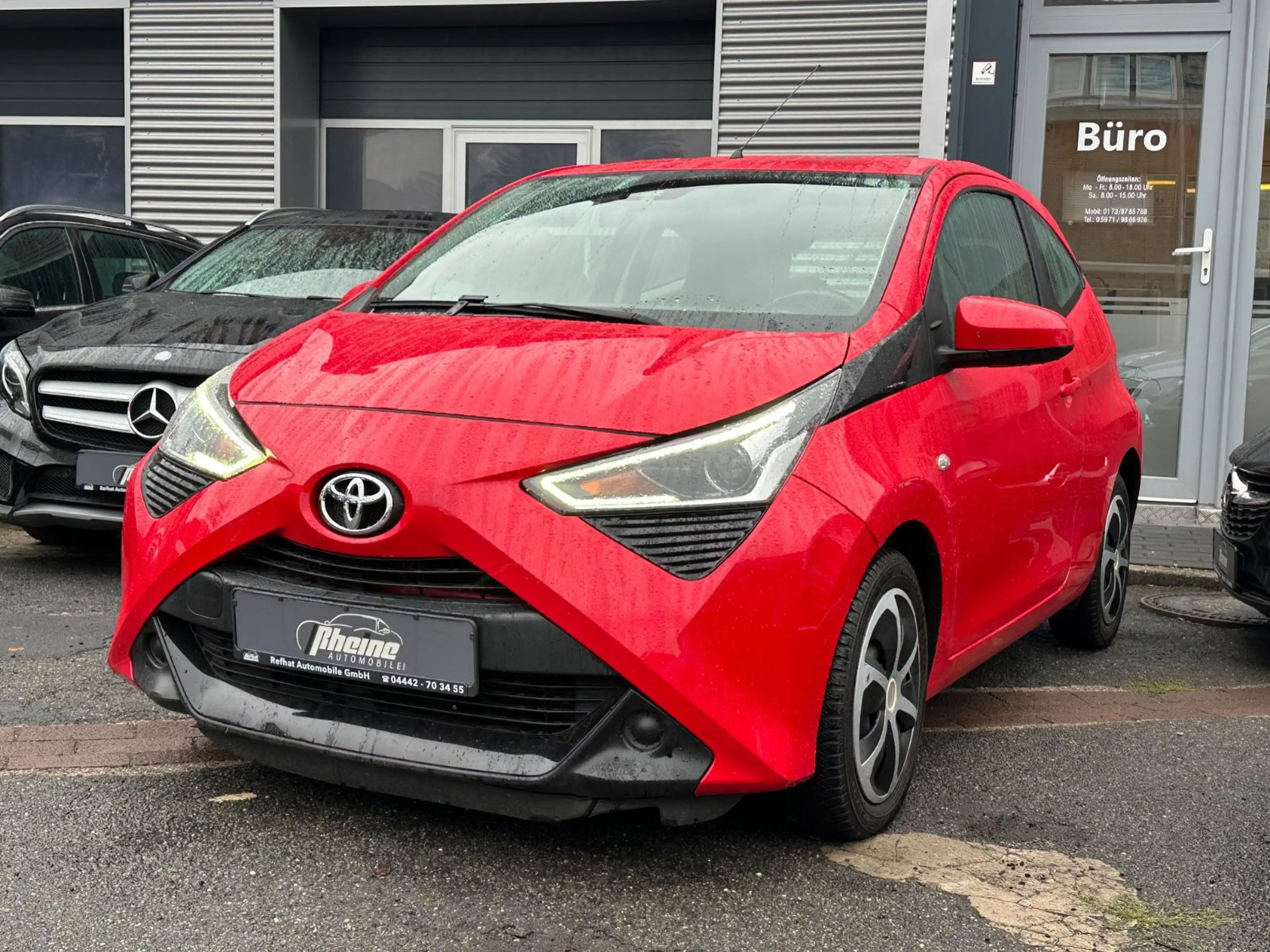 Toyota Aygo AYGO x-play*NAVI*KAMERA*LED*KLIMA* — photo 2