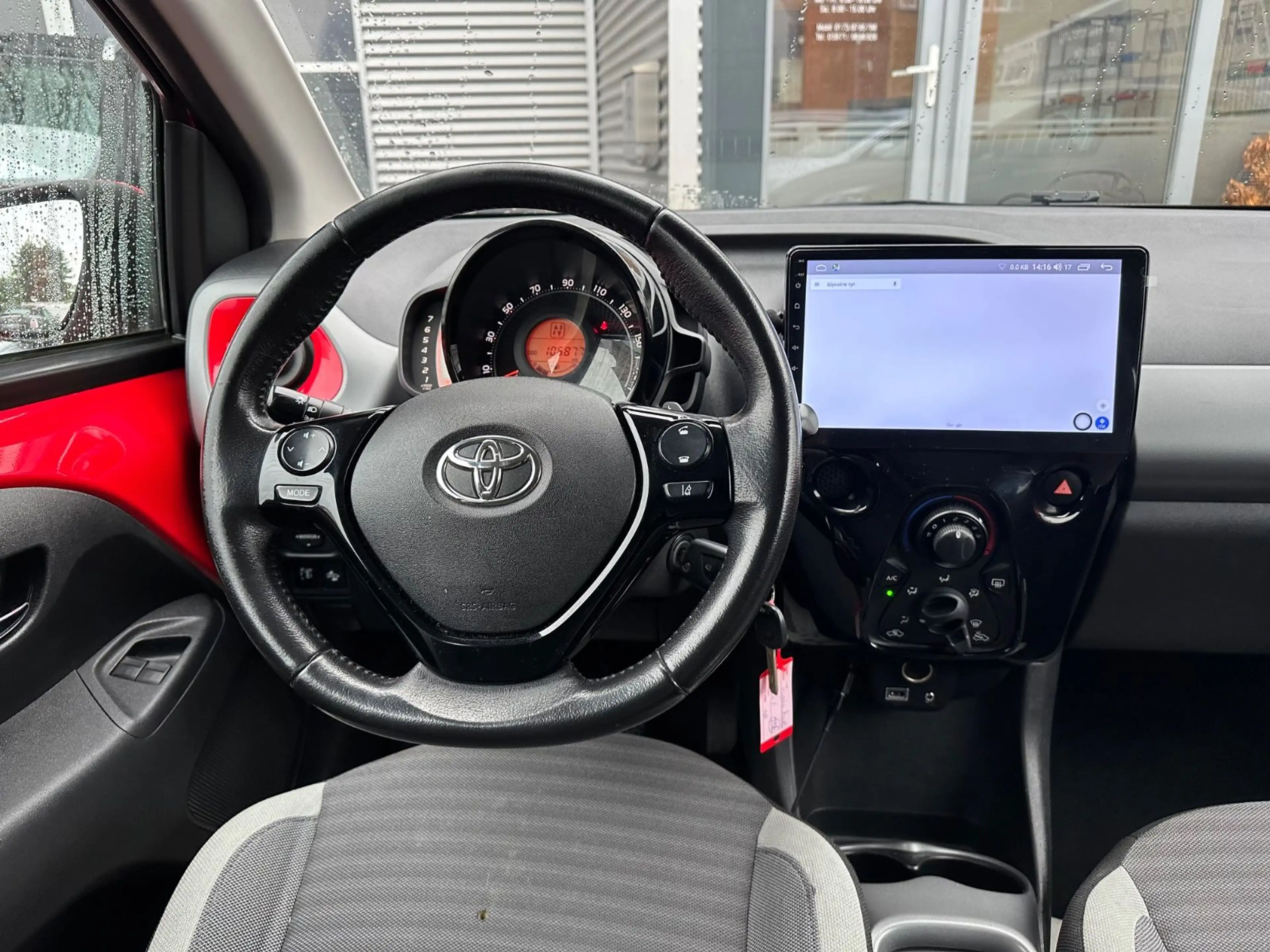 Toyota Aygo AYGO x-play*NAVI*KAMERA*LED*KLIMA* — photo 10