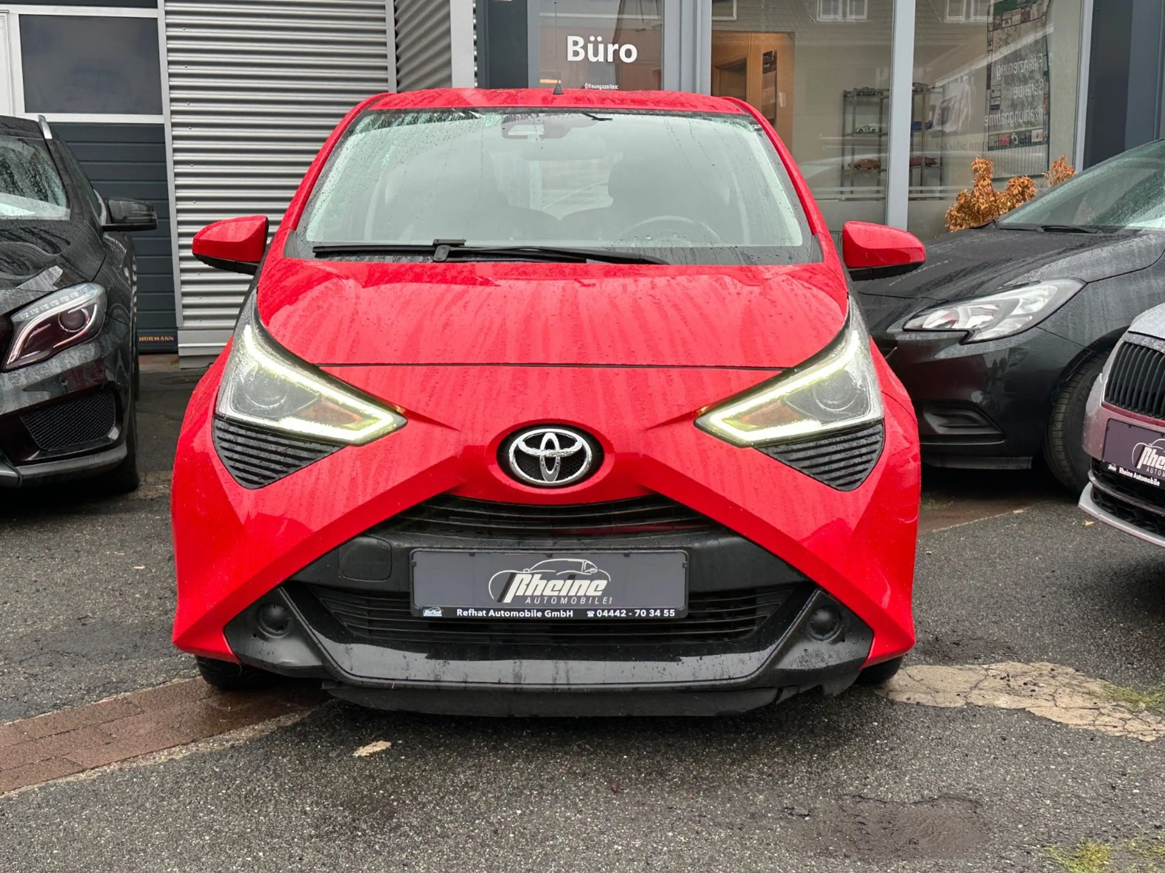 Toyota Aygo AYGO x-play*NAVI*KAMERA*LED*KLIMA* — photo 3