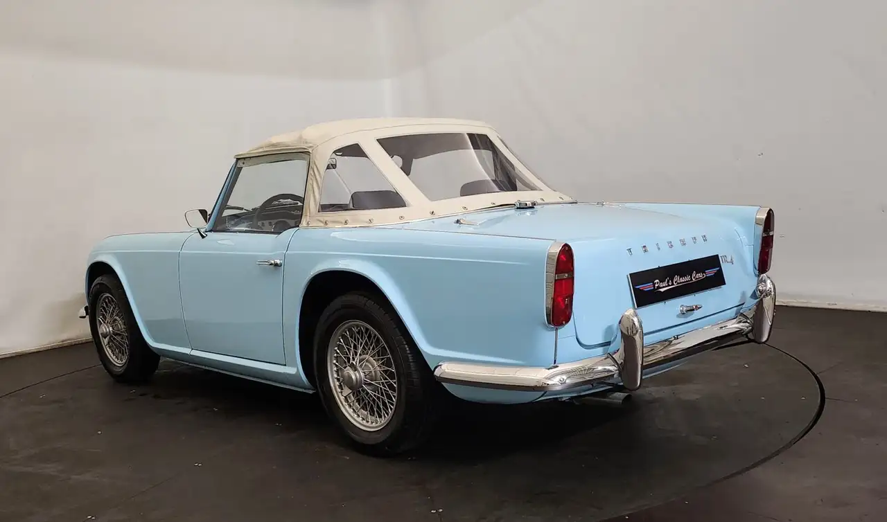 Triumph TR4, foto 3