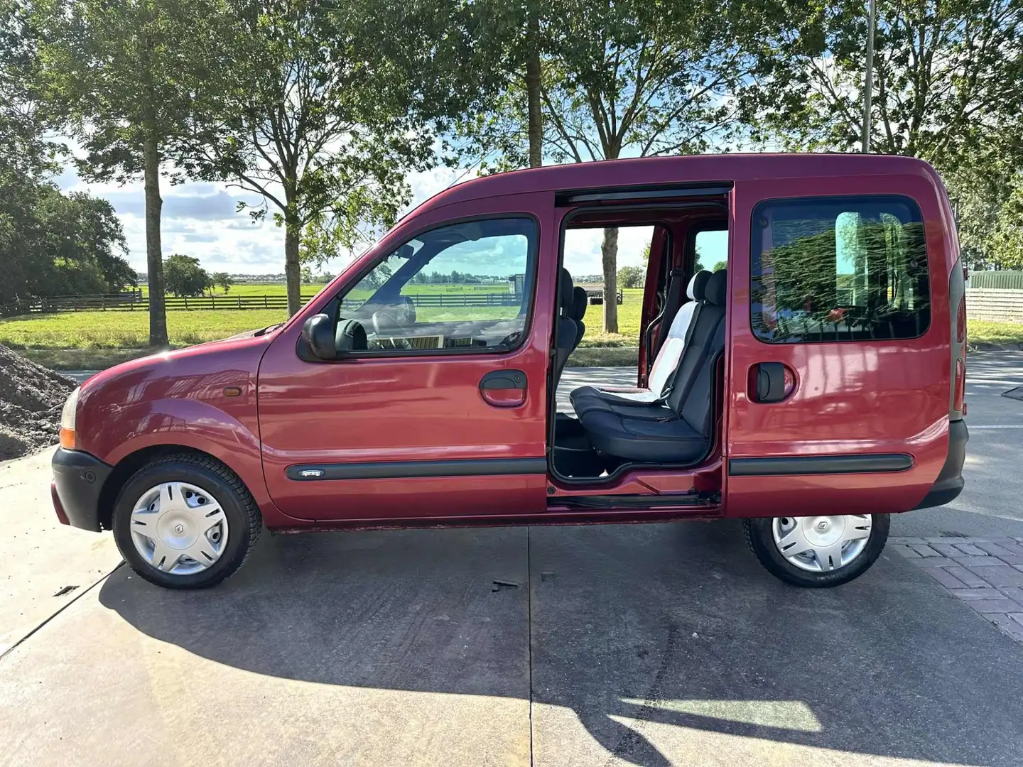 Renault Kangoo 1.4 Benzine Privilège MPV Rot - 2