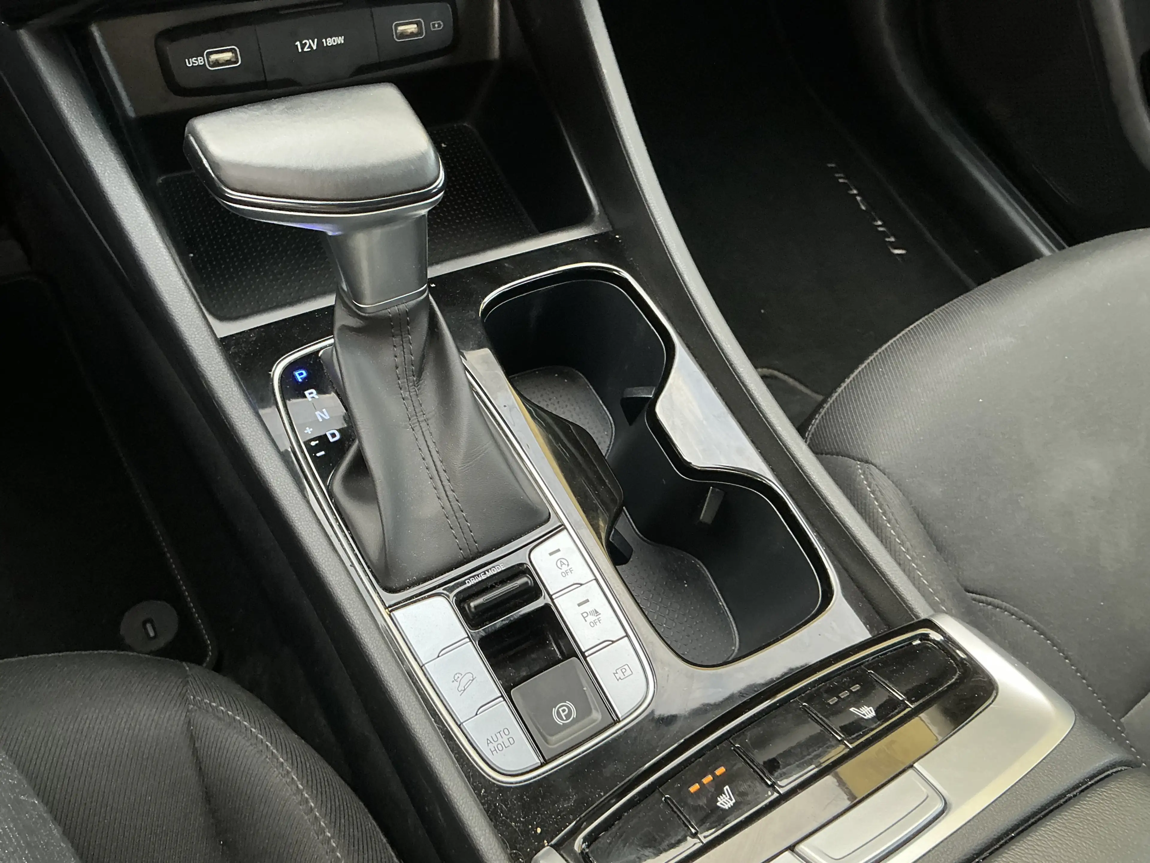 Hyundai TUCSON Select Mild-Hybrid R.Cam Navi ACC SHZ AHK — photo 15