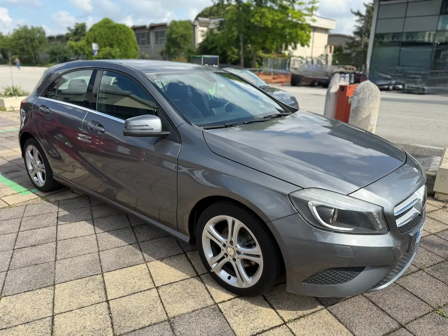 Mercedes-Benz A 180 A 180 cdi (be) Sport Gris - 2