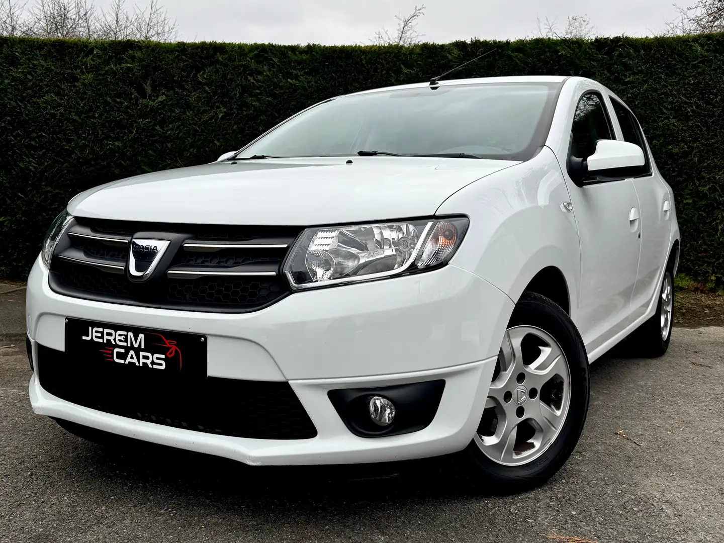 Dacia Sandero 1.5Dci/ EURO 6b/ CLIMATISATION/ BLUETOOTH/ CRUISE Blanc - 1