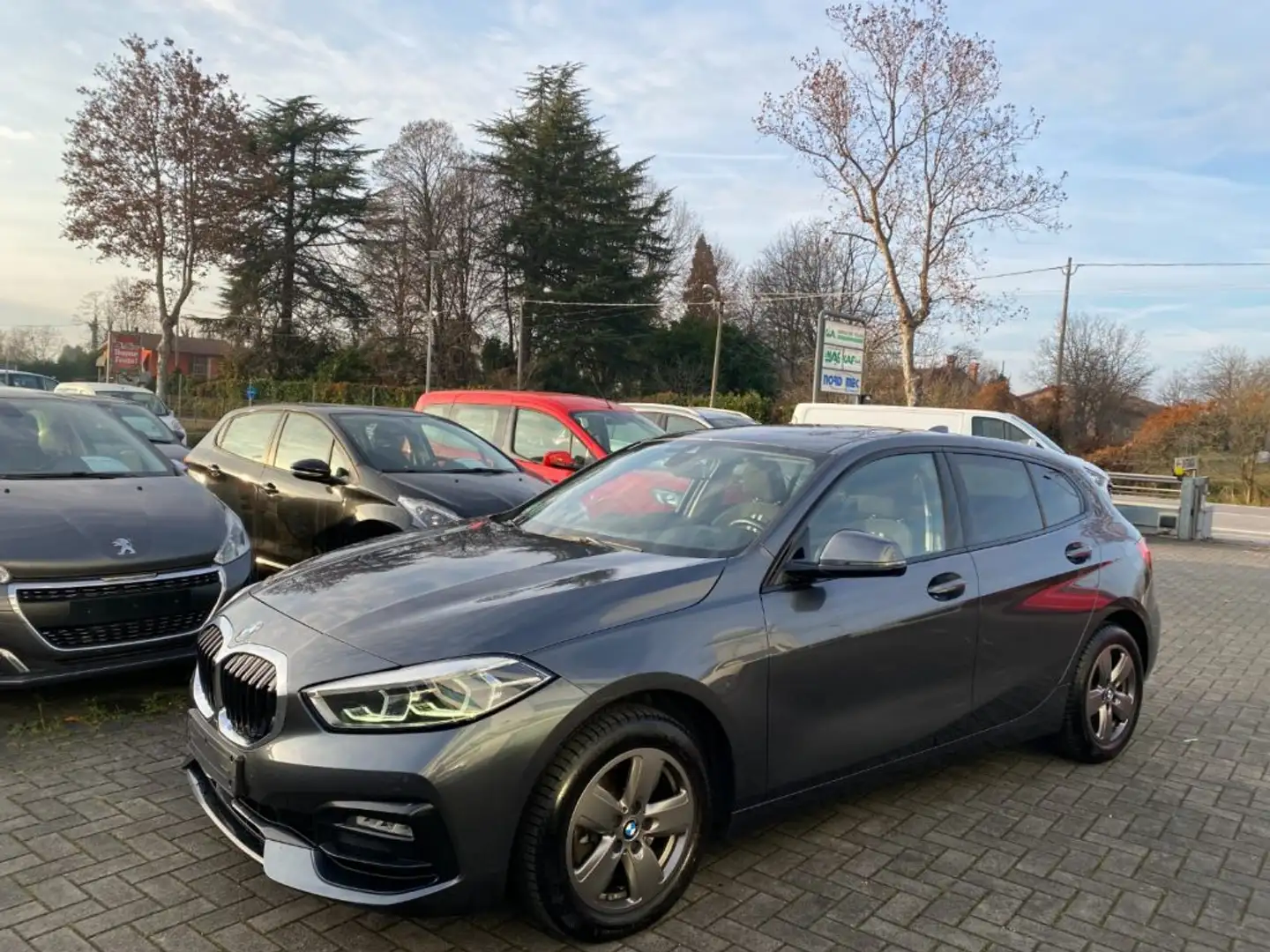 BMW 118 d 5p. Sport LINE Grey - 1
