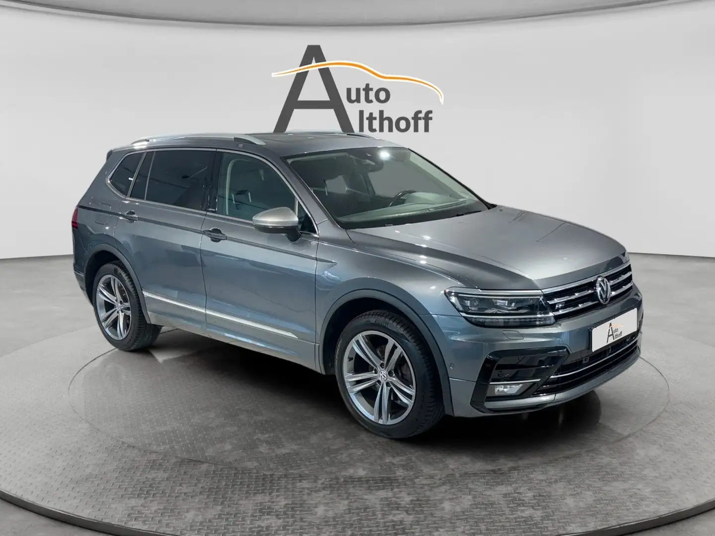 Volkswagen Tiguan Allspace R-LINE AHK KAMERA PANO STAND. Grau - 1