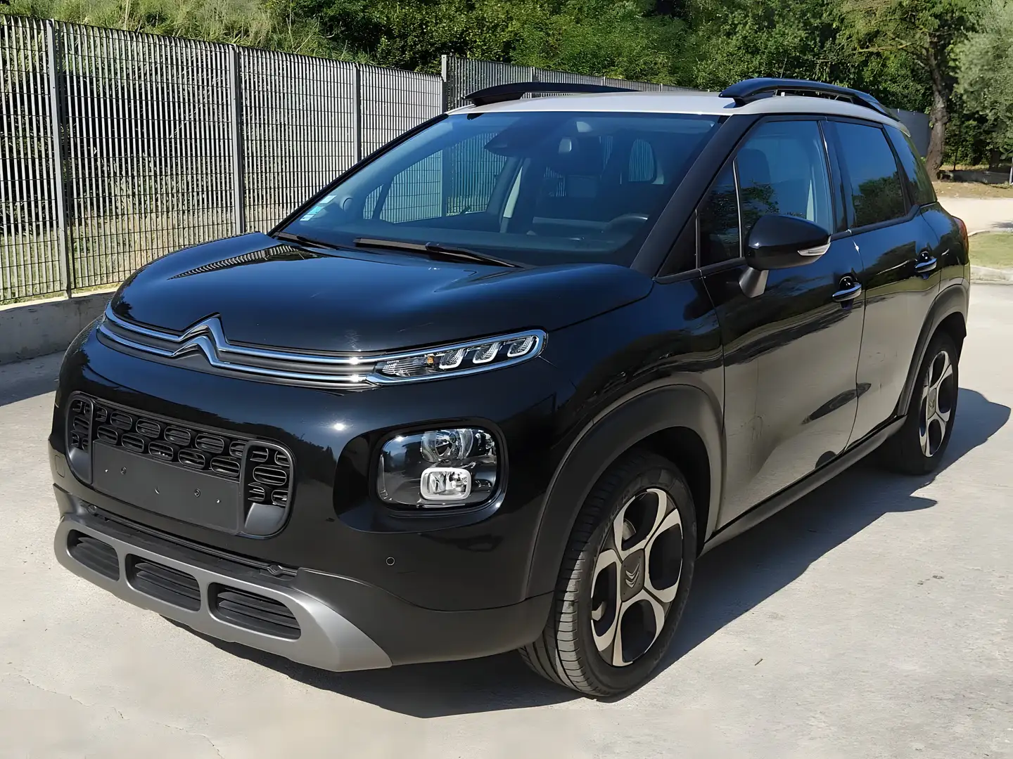 Citroen C3 Aircross 1.2 110cv SHINE -NESSUN OBBLIGO DI FINANZIAMENTO- Чорний - 1