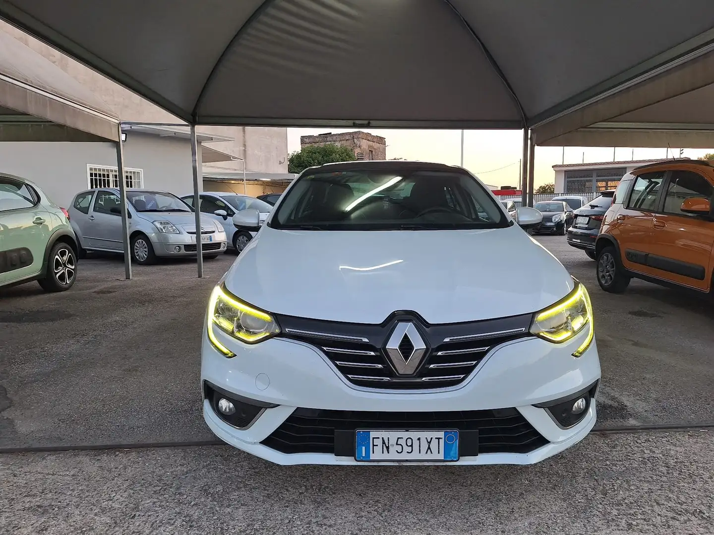 Renault Megane Megane IV 2016 Grand Coupe 1.6 dci 130cv Bianco - 1