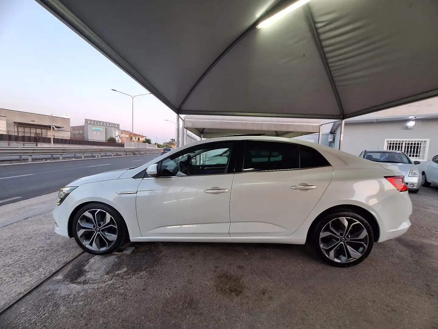 Renault Megane Megane IV 2016 Grand Coupe 1.6 dci 130cv Bianco - 2