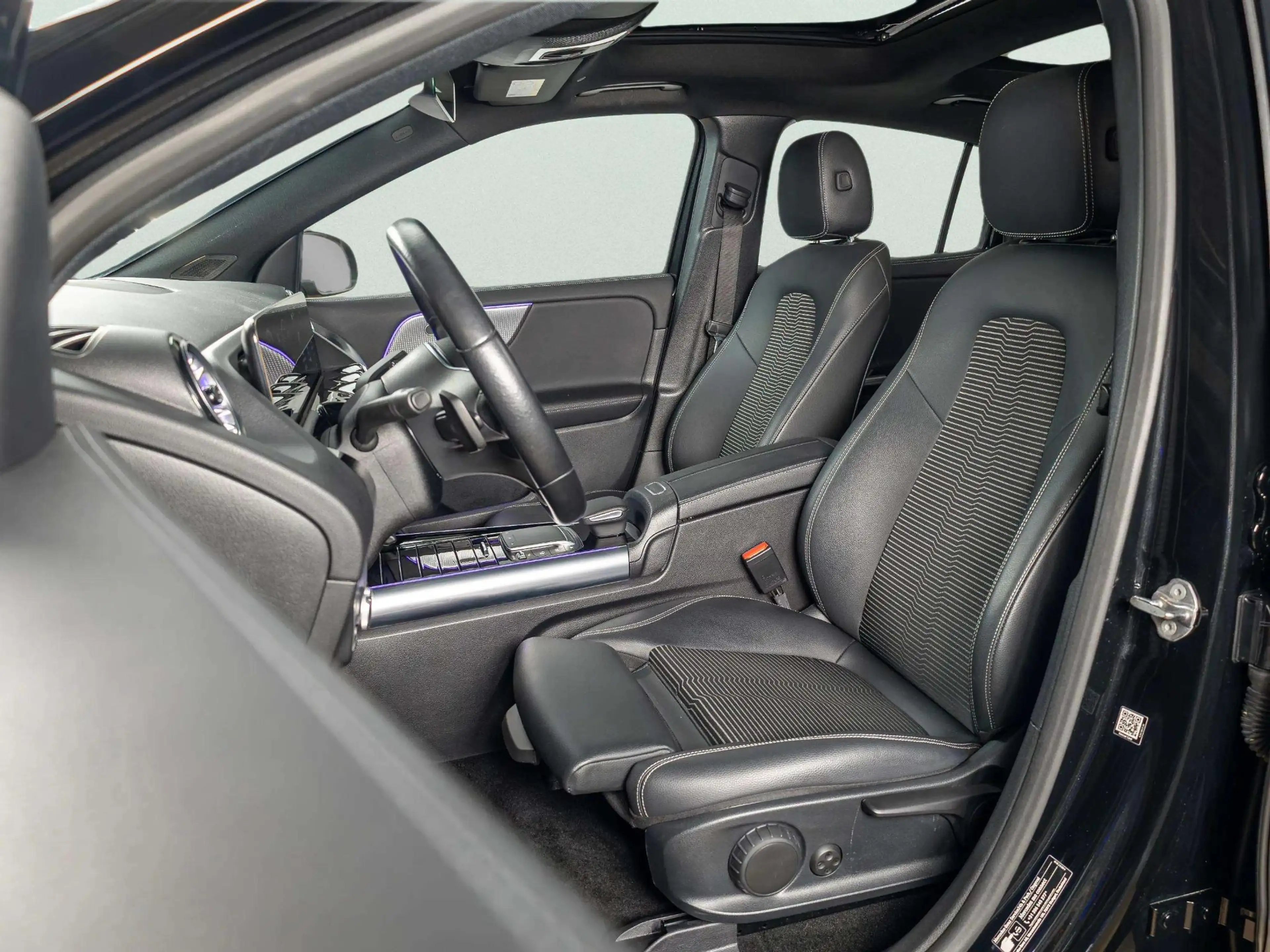 Mercedes-Benz EQA 250 Business Solution Luxury 67 kWh | Panorama dak — photo 9
