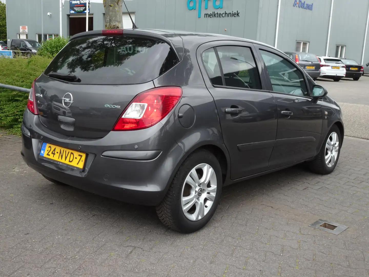 Opel Corsa 1.3 CDTi 5-Drs S/S '111' Edition Grijs - 2