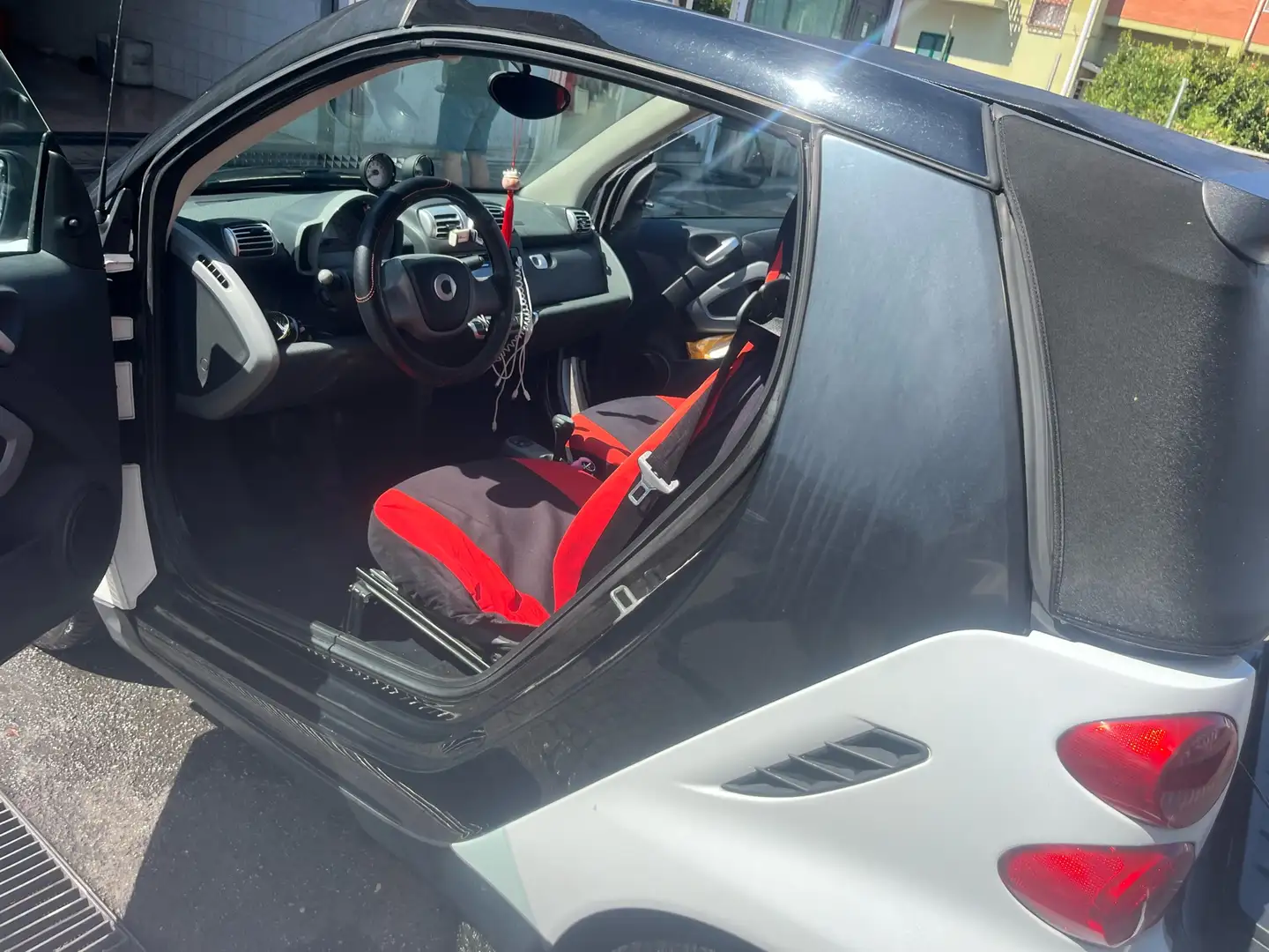 smart city-coupé/city-cabrio White - 1