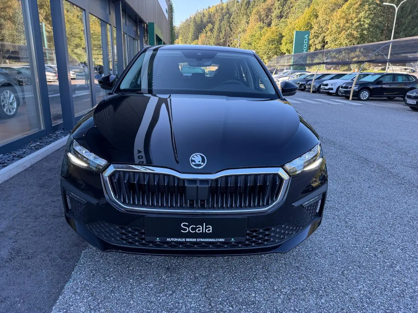 Skoda Scala Essence TSI Schwarz - 2
