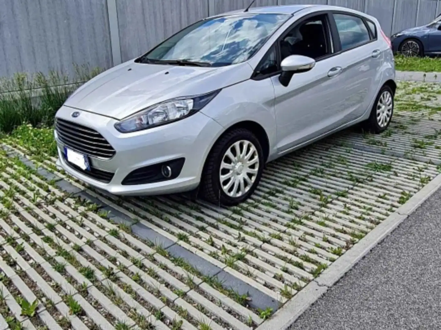 Ford Fiesta 5p 1.0 Titanium 80cv E6 Marrone - 1