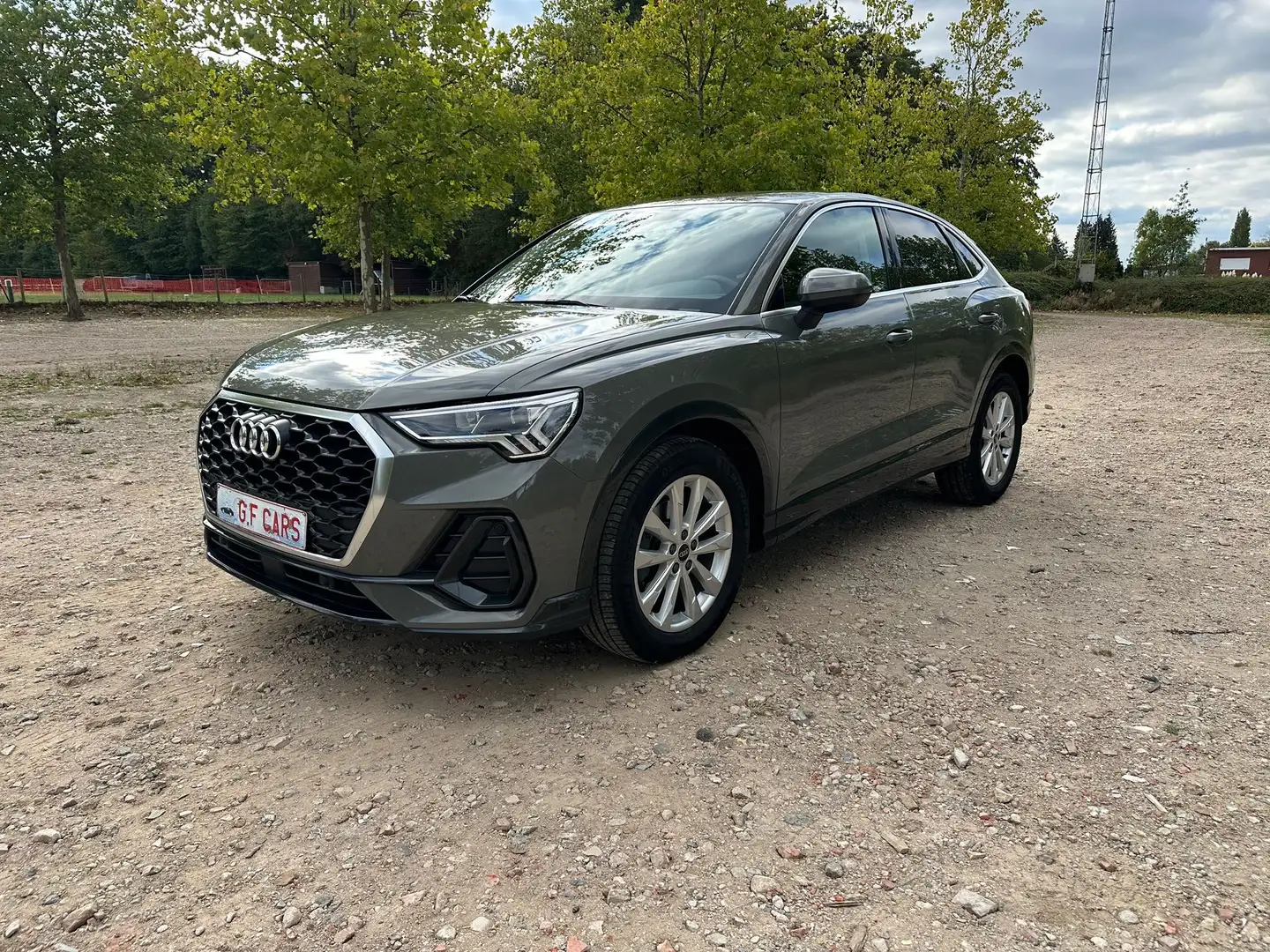 Audi Q3 Q3 35 TFSI Sportback S tronic Grijs - 2