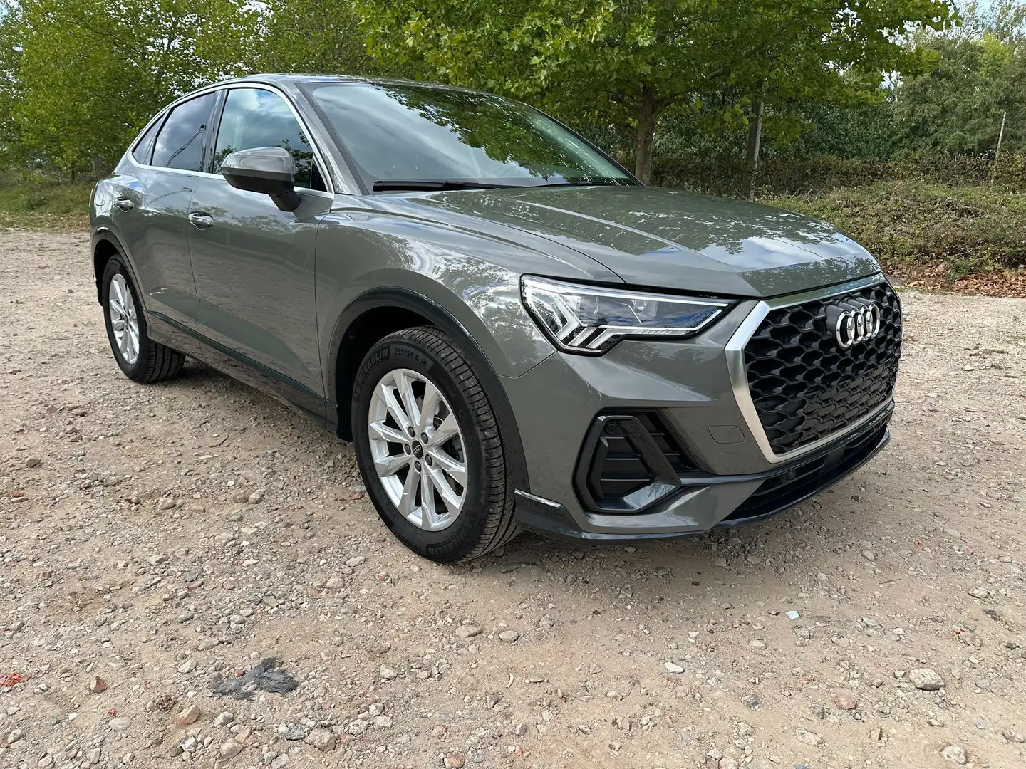 Audi Q3 Q3 35 TFSI Sportback S tronic Grijs - 1