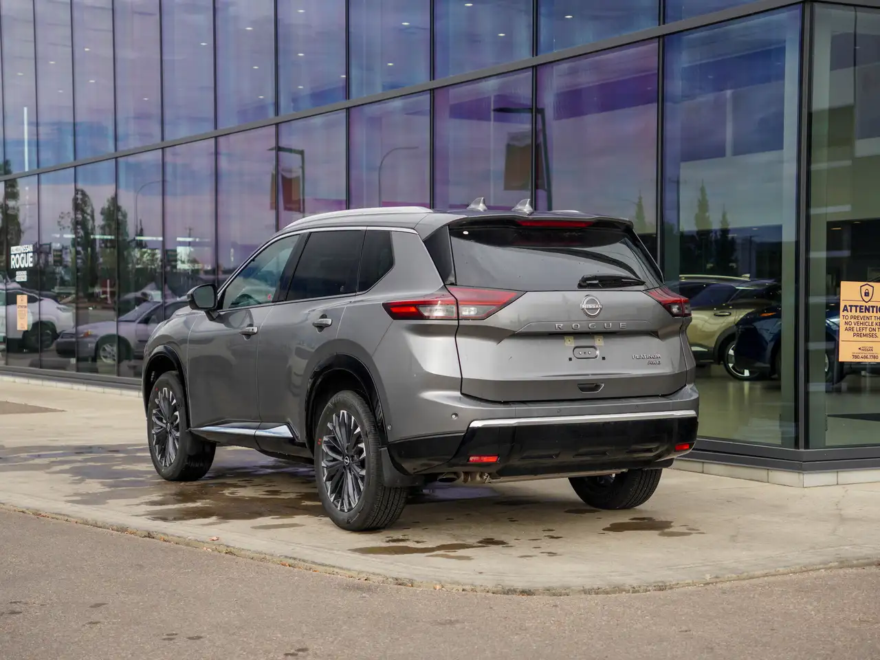Nissan Rogue снимка Nissan Rogue