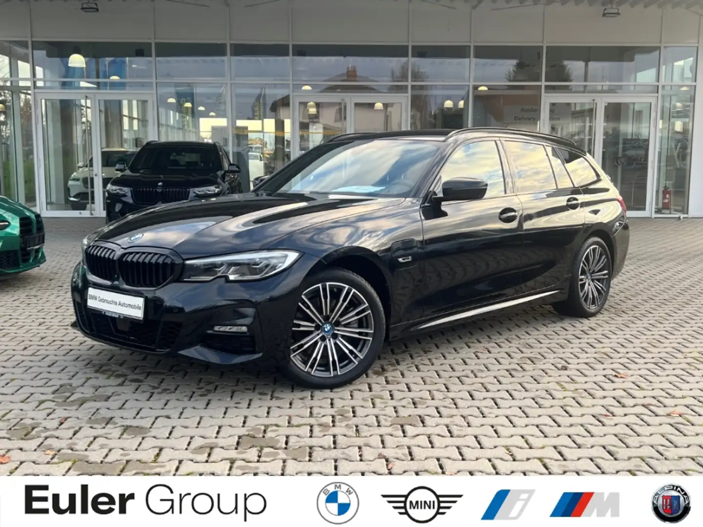 BMW 320 e xDrive A Touring M Sport DA Laser Fernlichtass. Schwarz - 1