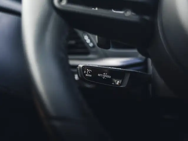 Porsche 911 view 13