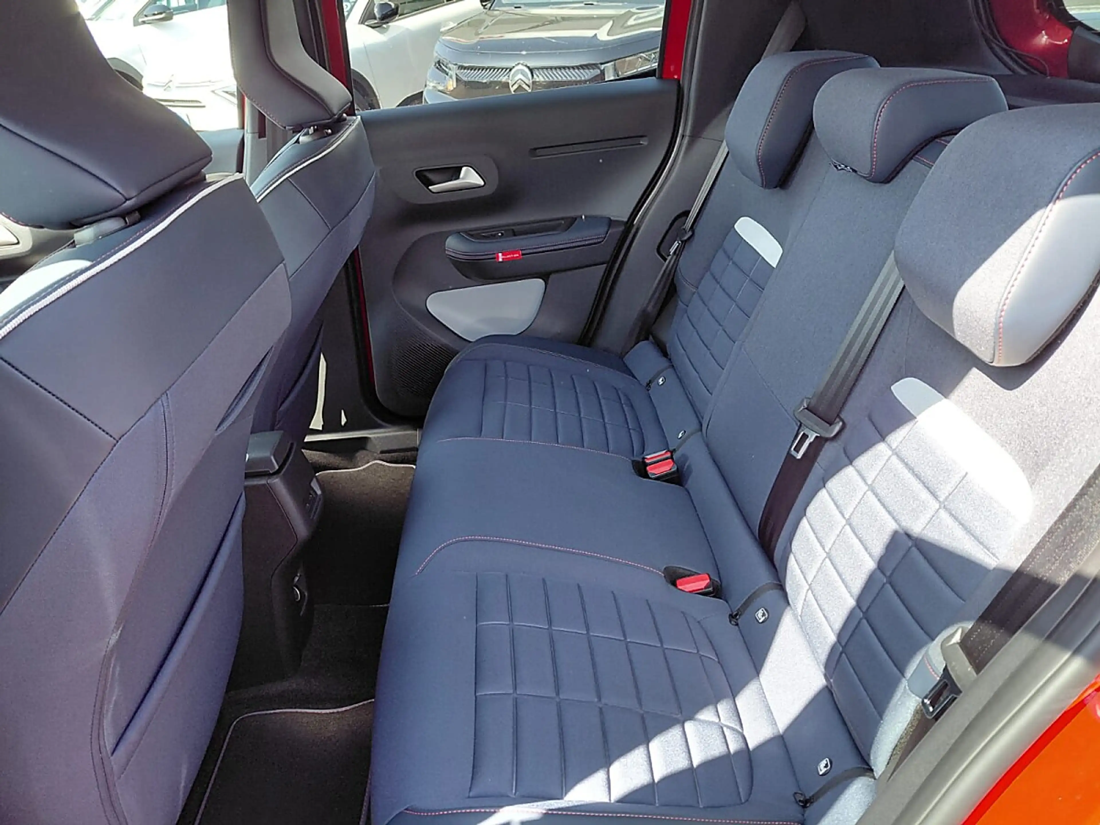 Citroen C3 e-C3 113 Standard Range 44kWh Collection LAGER-... — photo 15
