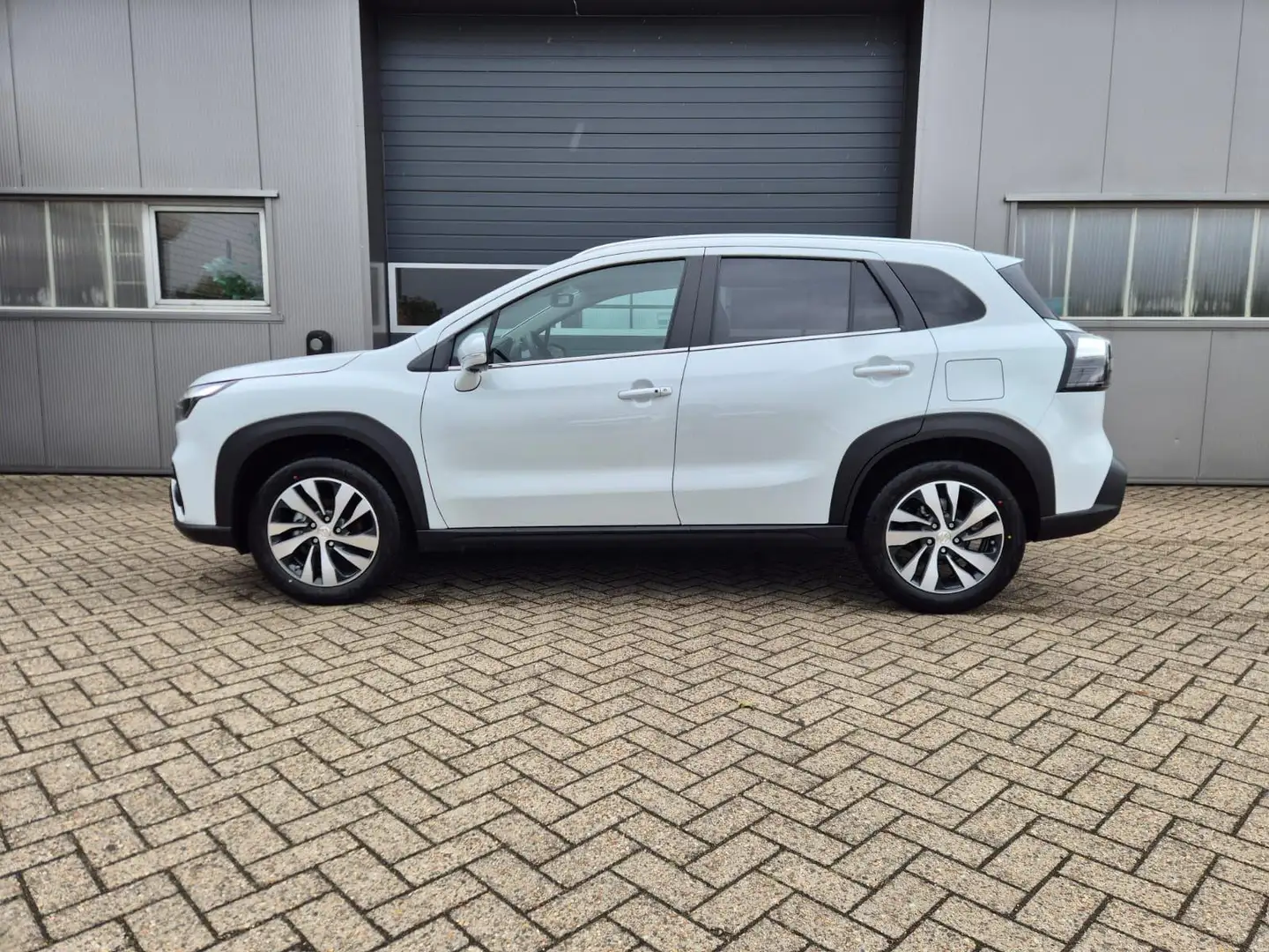 Suzuki S-Cross Comfort+ 110PS MHEV 4x4 ALLGRIP 1.4 Boosterjet ... Weiß - 2
