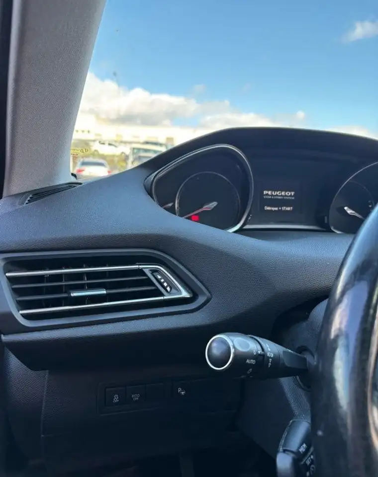 Peugeot 308 308 SW — photo 13