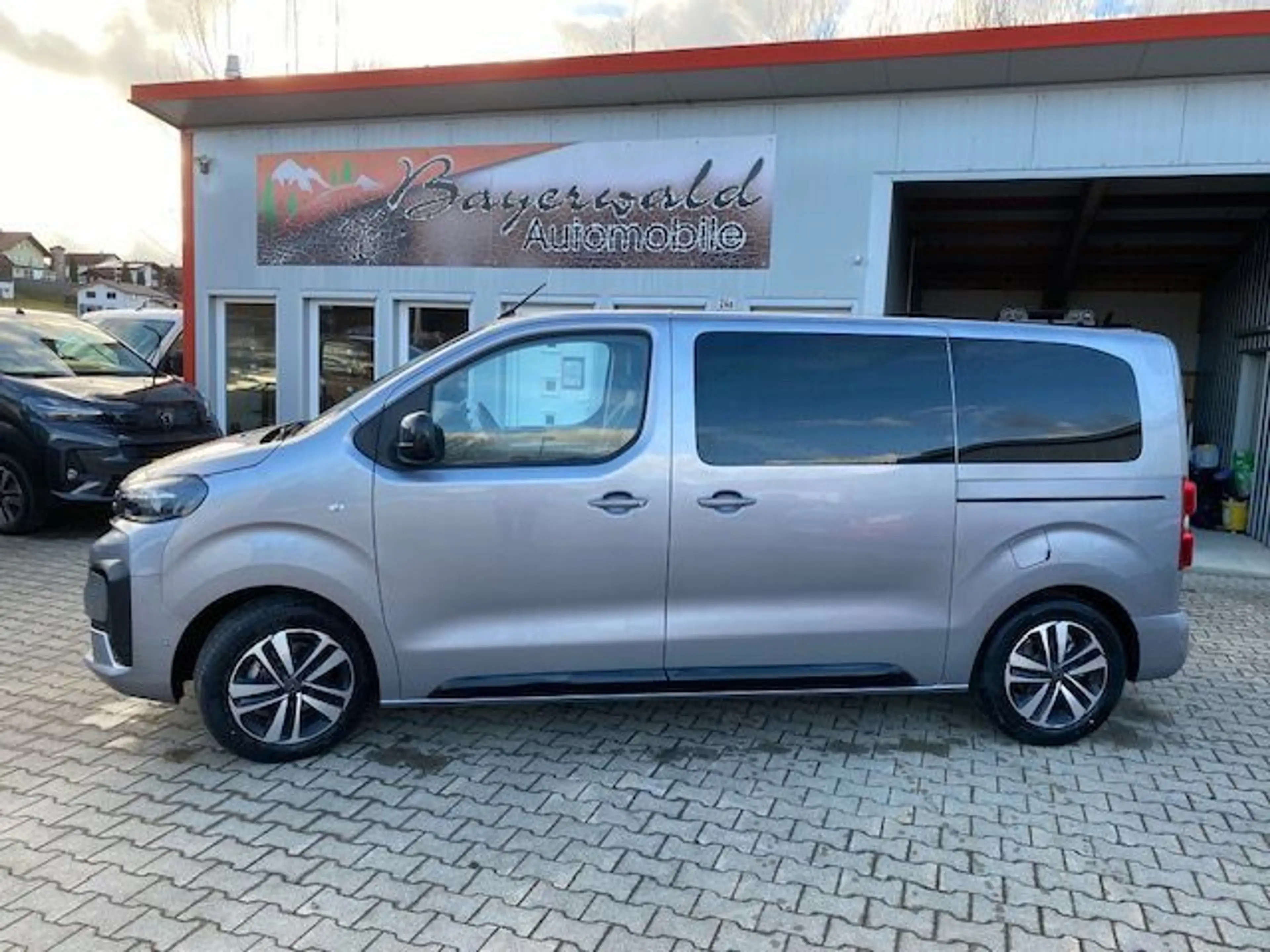 Citroen Spacetourer Max M 6-Sitze Navi Leder SHZ Kamera — photo 11