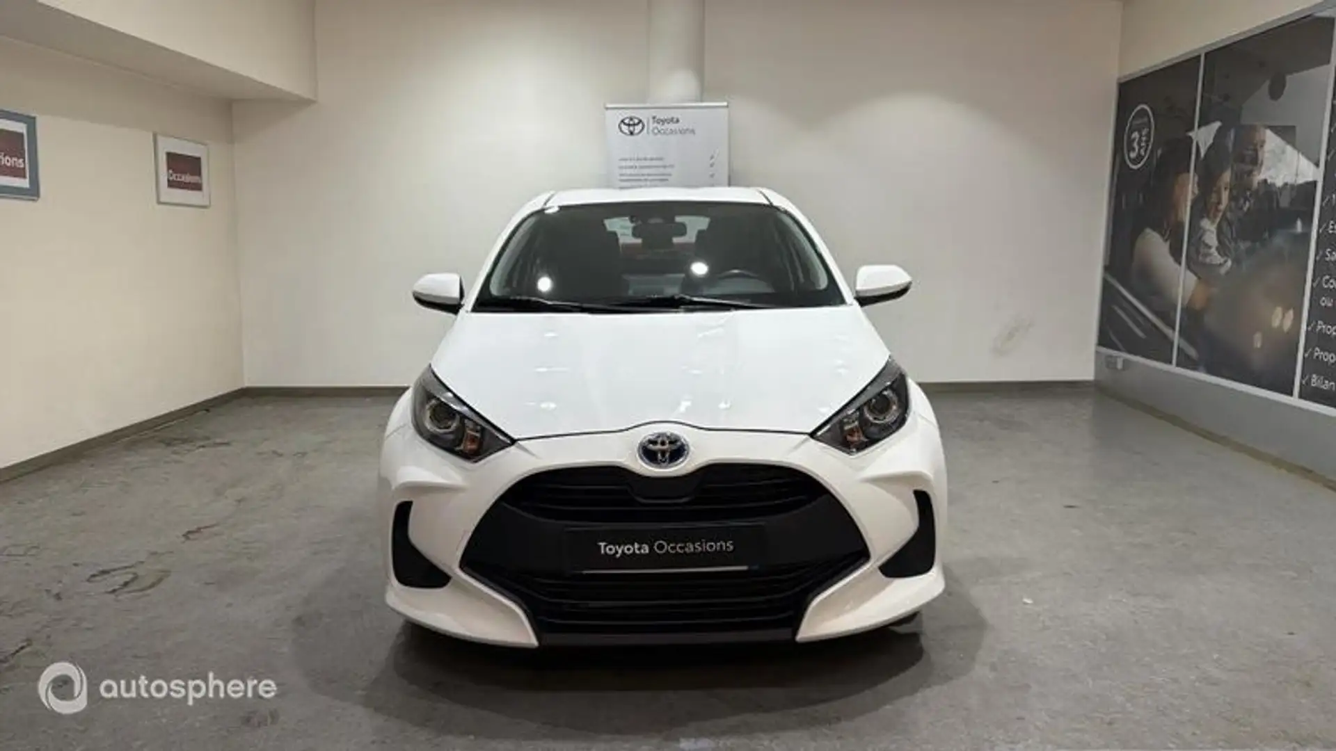 Toyota Yaris 116h Dynamic 5p MY22 - 2