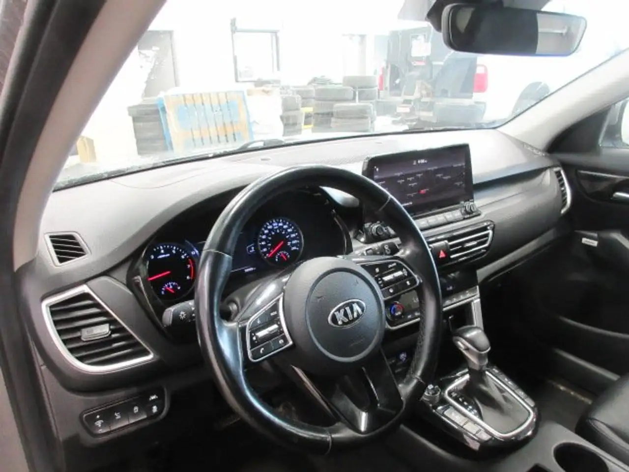 Kia Seltos снимка Kia Seltos