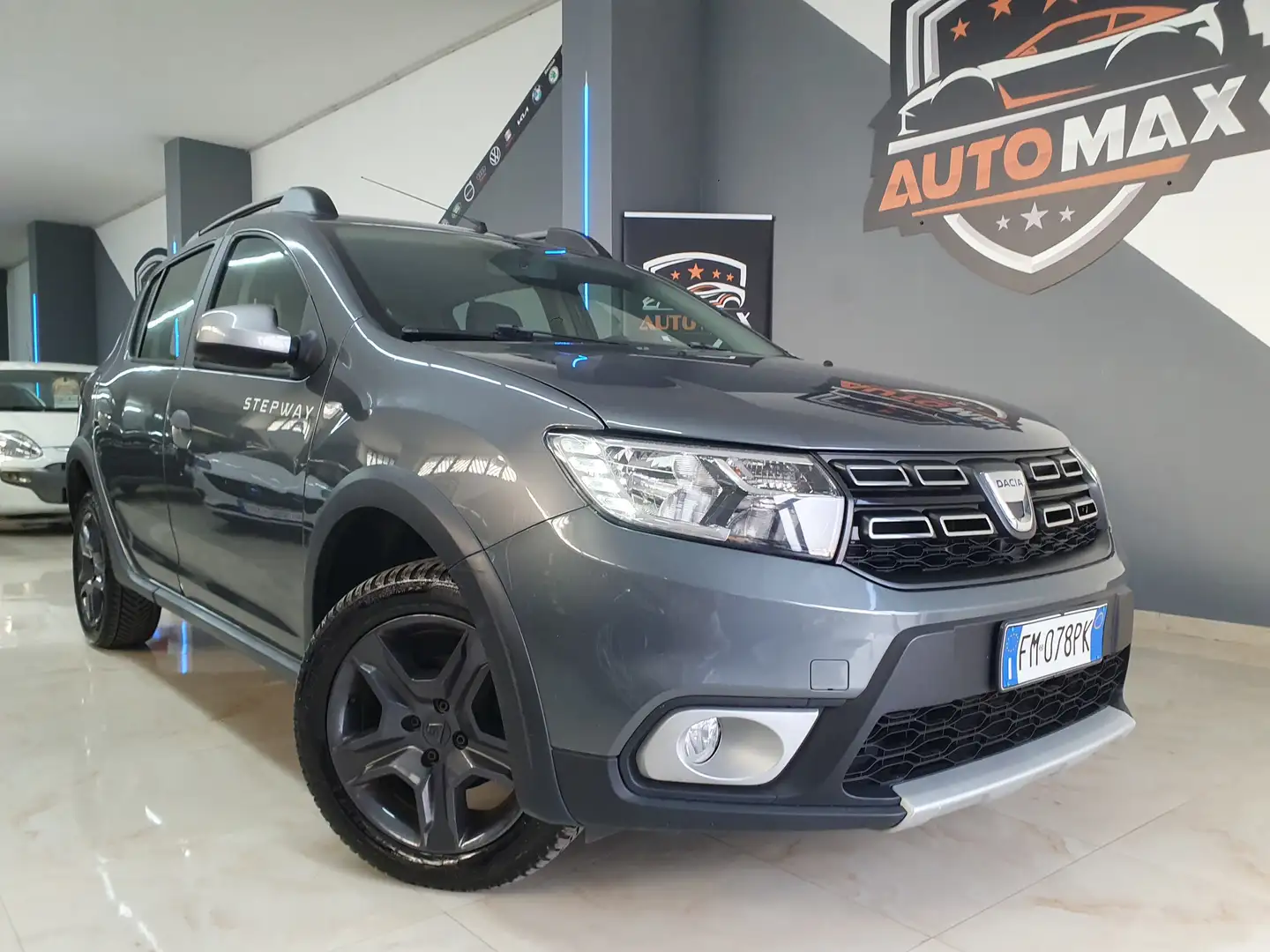 Dacia Sandero Sandero II 2017 Stepway Stepway 1.5 dci s Gris - 1