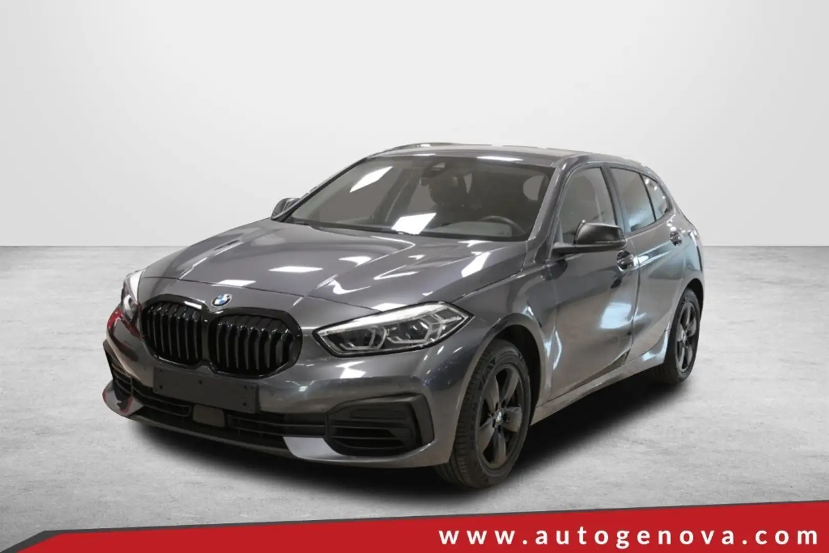 BMW 116 116i 5p. Business Advantage Gris - 1