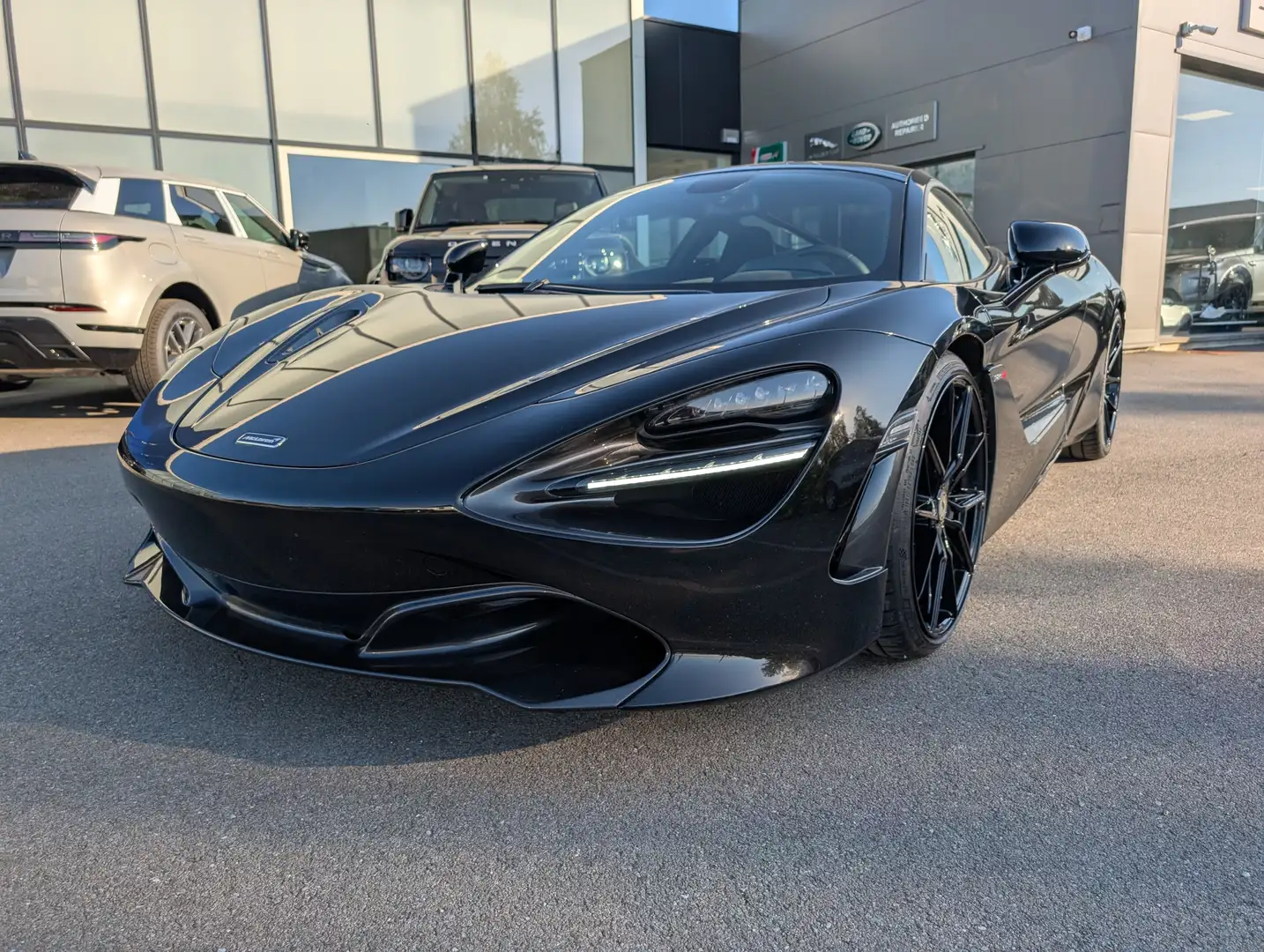 McLaren 720S 1st owner | full McLaren history | Lift | Warranty Negro - 2