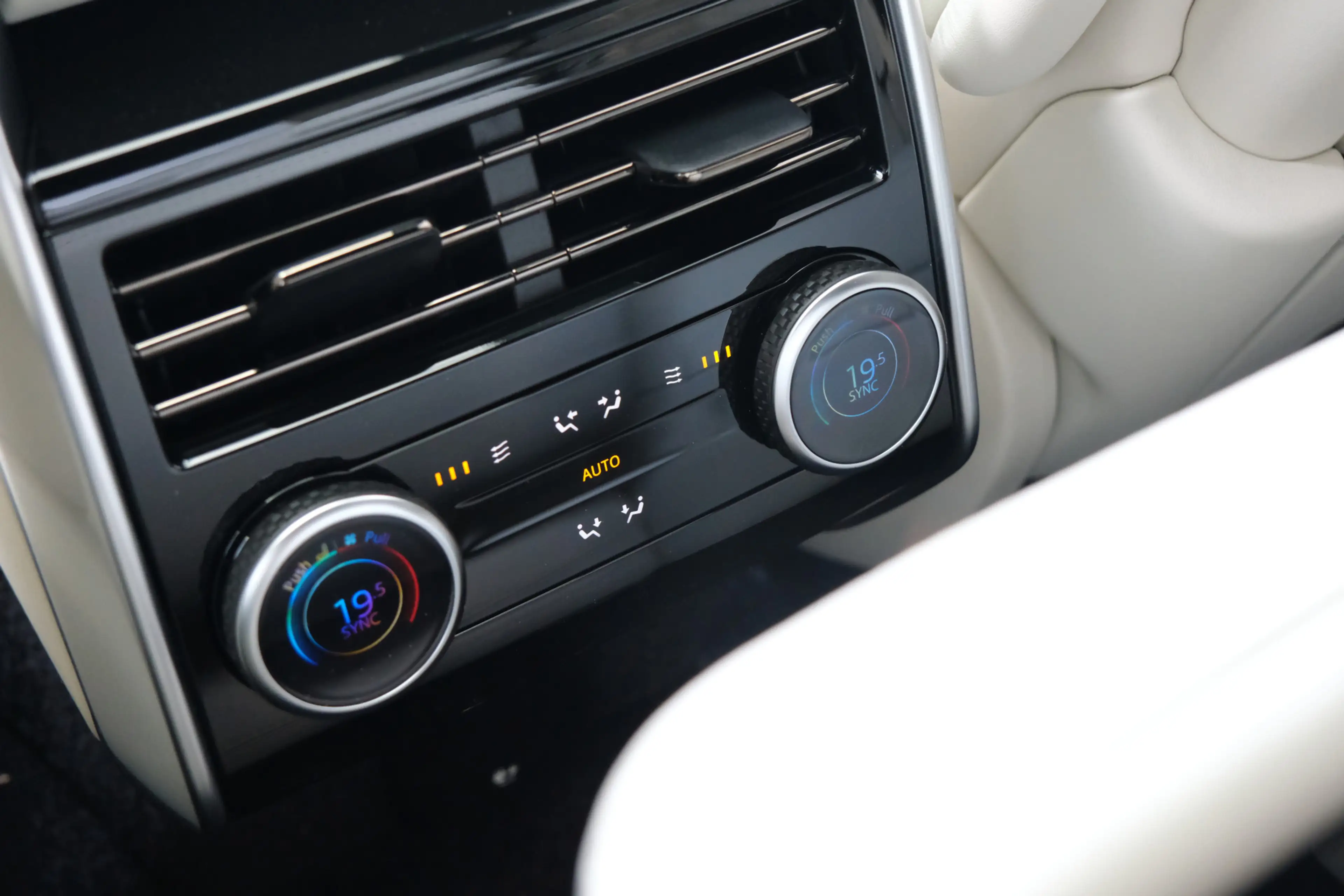 Land Rover Range Rover P550e Autobiography | NP € 198.631,-| Elektrische — photo 24