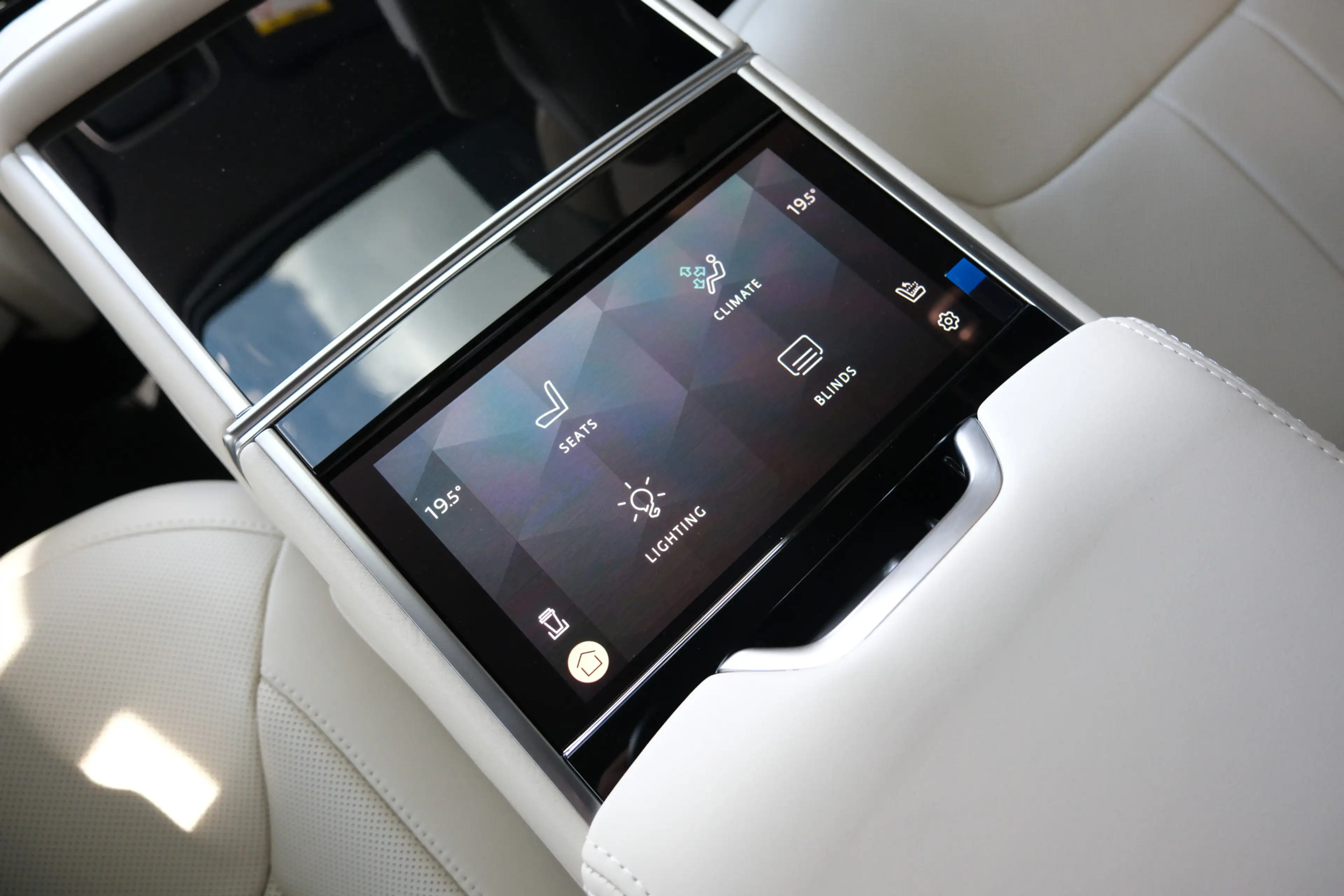 Land Rover Range Rover P550e Autobiography | NP € 198.631,-| Elektrische — photo 20