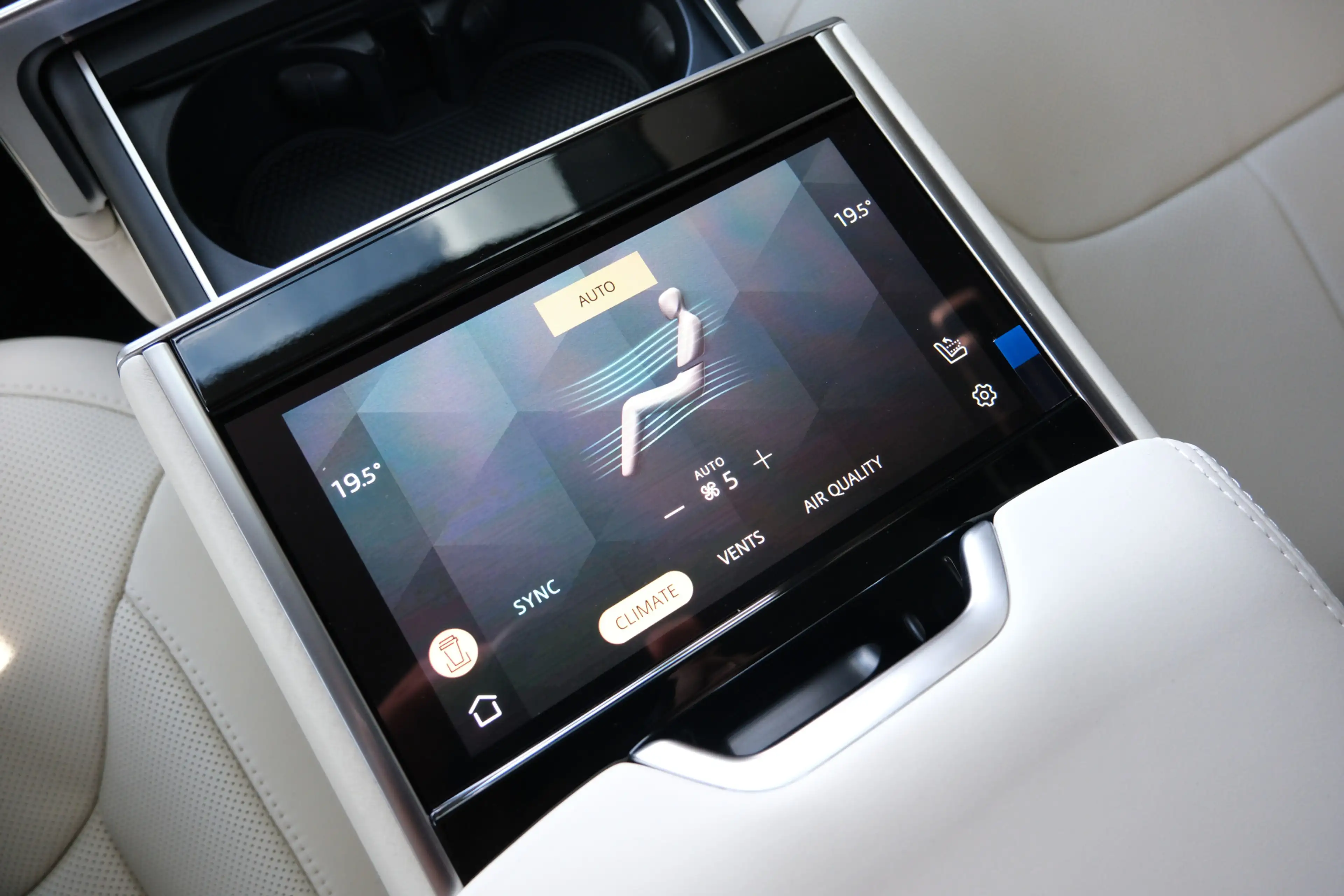 Land Rover Range Rover P550e Autobiography | NP € 198.631,-| Elektrische — photo 22