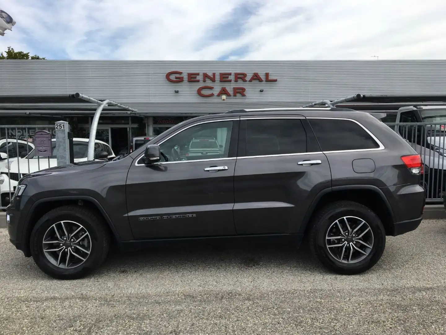 Jeep Grand Cherokee 3.0 V6 CRD 250CV Multijet II Limited Gris - 1