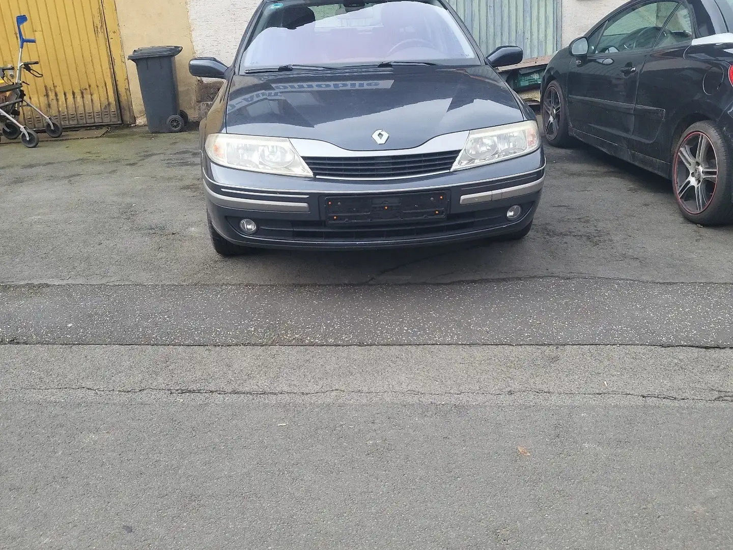 Renault Laguna 1.8 Authentique Grijs - 1