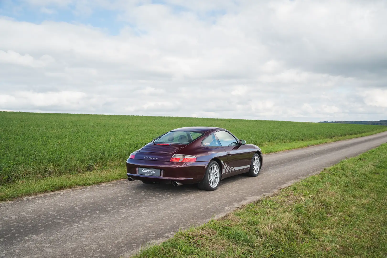 Porsche 996 Carrera 4 Rouge - 2