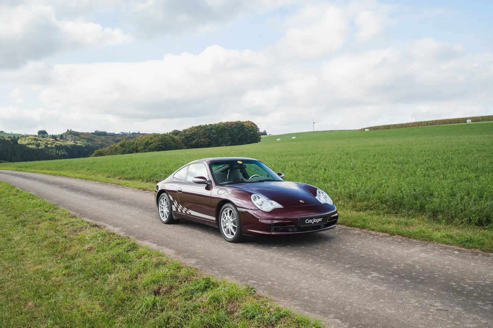 Porsche 996 Carrera 4 Rouge - 1