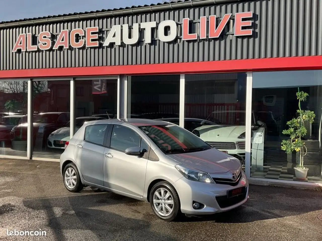 Toyota Yaris 100 VVT-I STYLE 5P