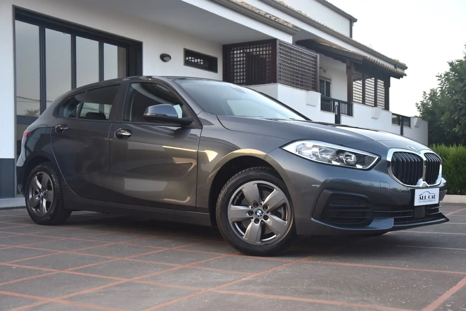 BMW 116 116d 5p. Business Advantage Grigio - 1