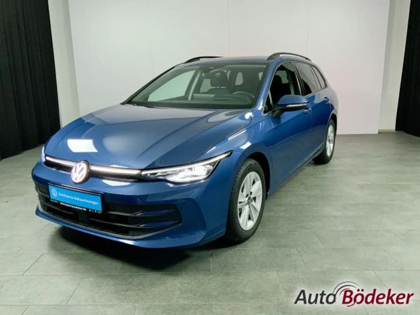 Volkswagen Golf Variant 1.5 l eTSI DSG Life Garantie b. Navi Blau - 2