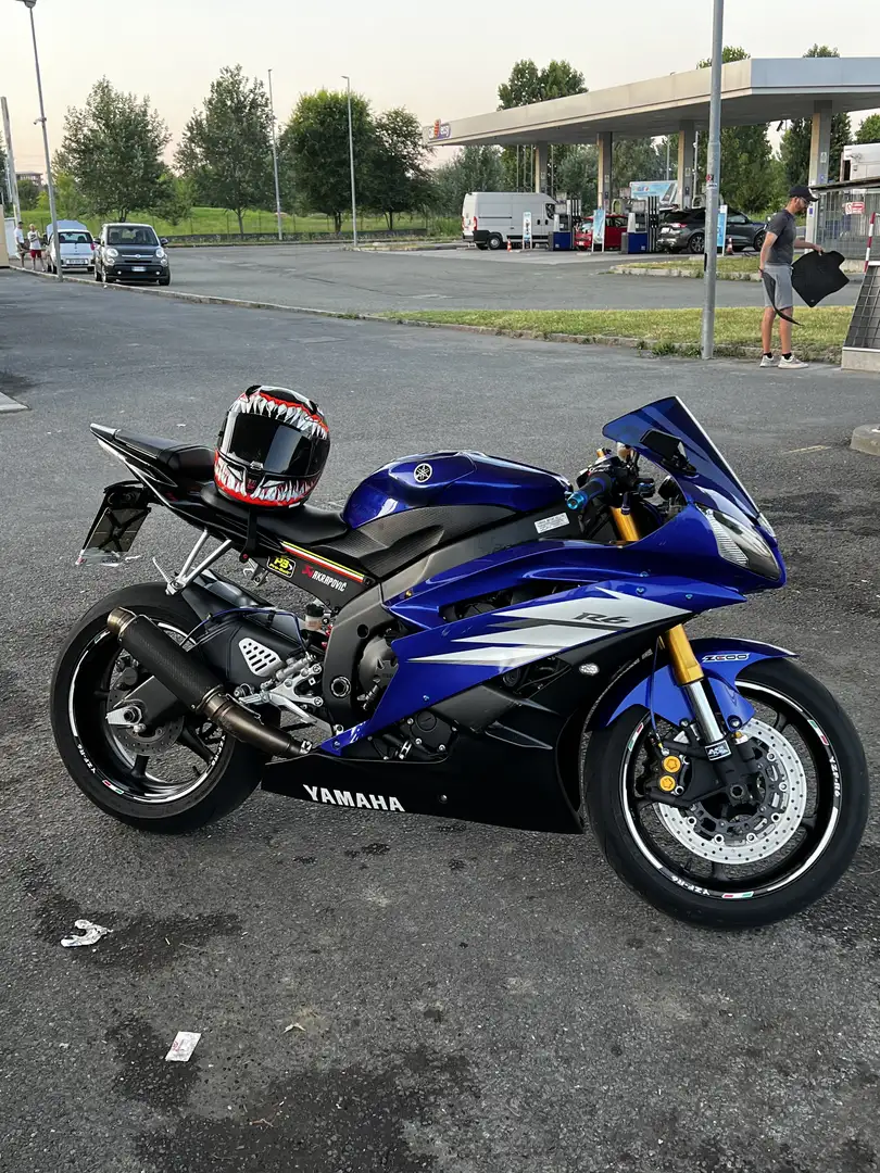Yamaha YZF 600 R6 - 2
