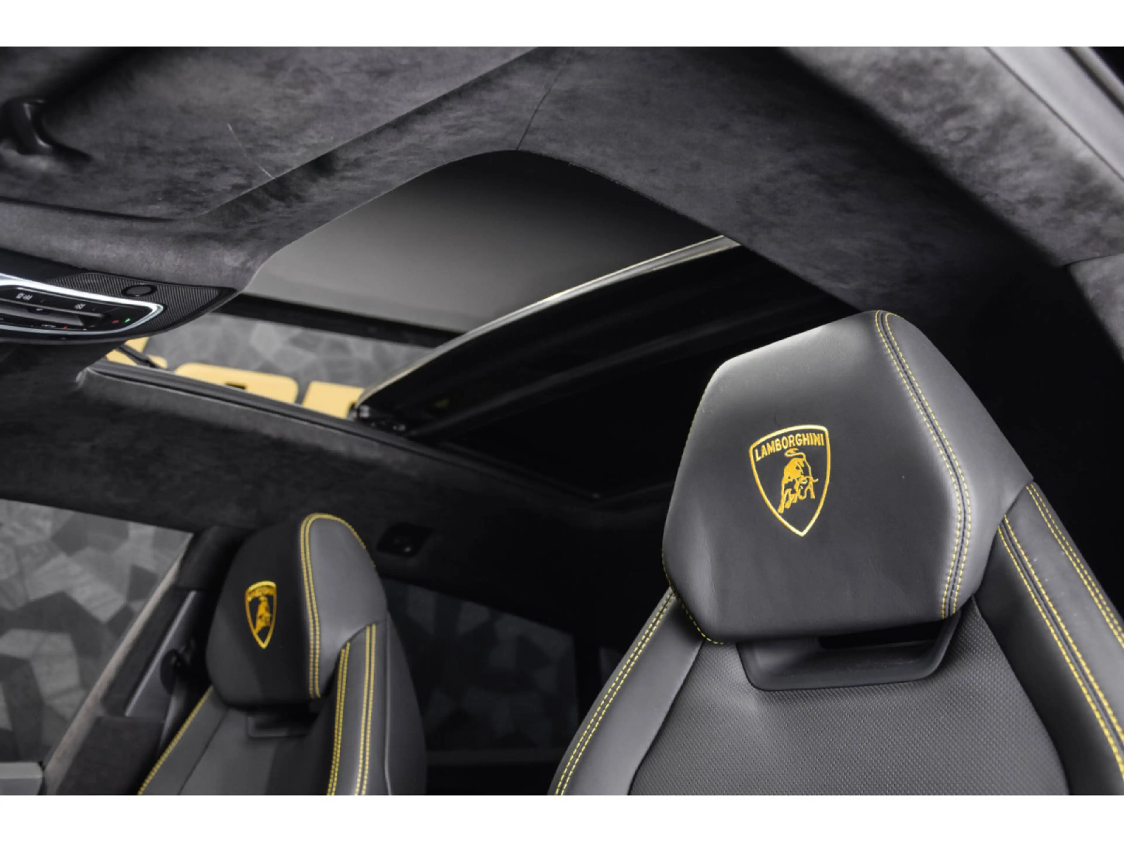 Lamborghini Urus V8 AKRAPOVIC - GRIGIO KERES — photo 14